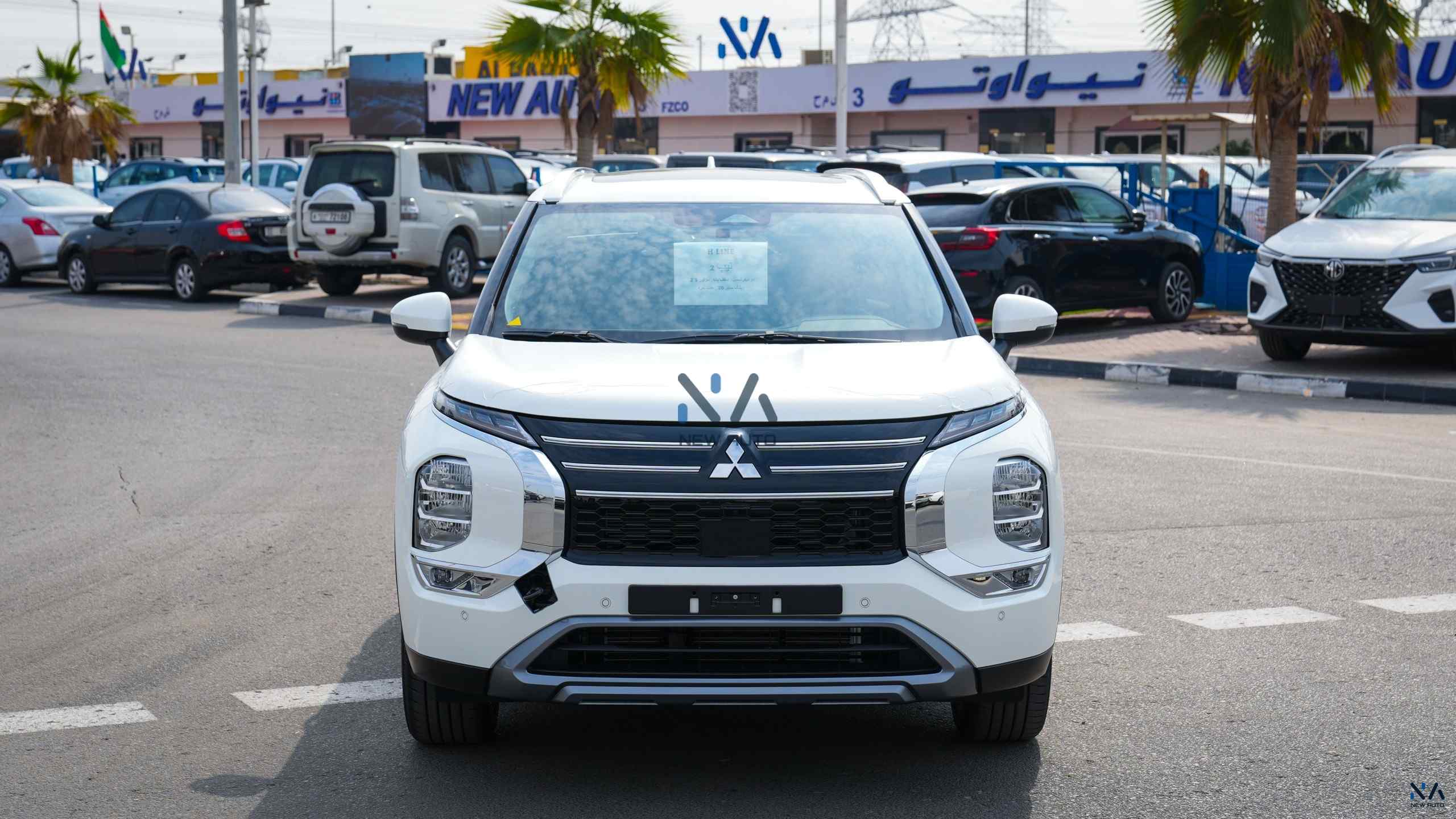 Mitsubishi Outlander High-Line (G05) Solid White – Black 2026