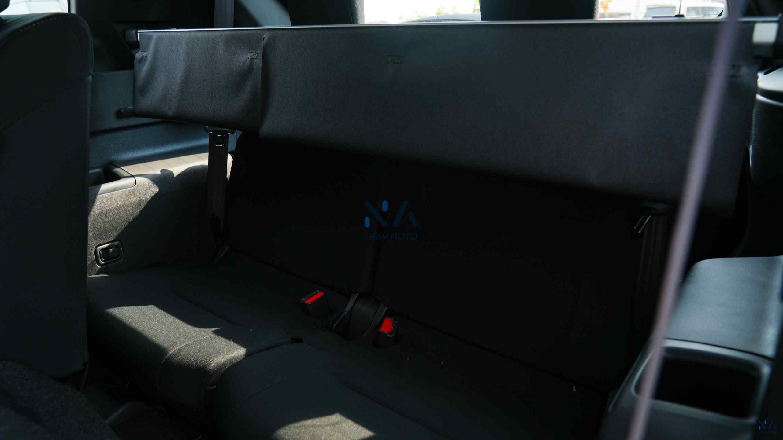 Mitsubishi Outlander High-Line (G05) Solid White – Black 2026