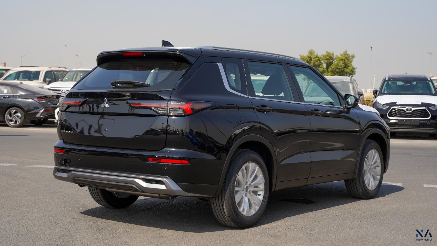 Mitsubishi Outlander High-Line (G03) Diamond Black – Black 2026