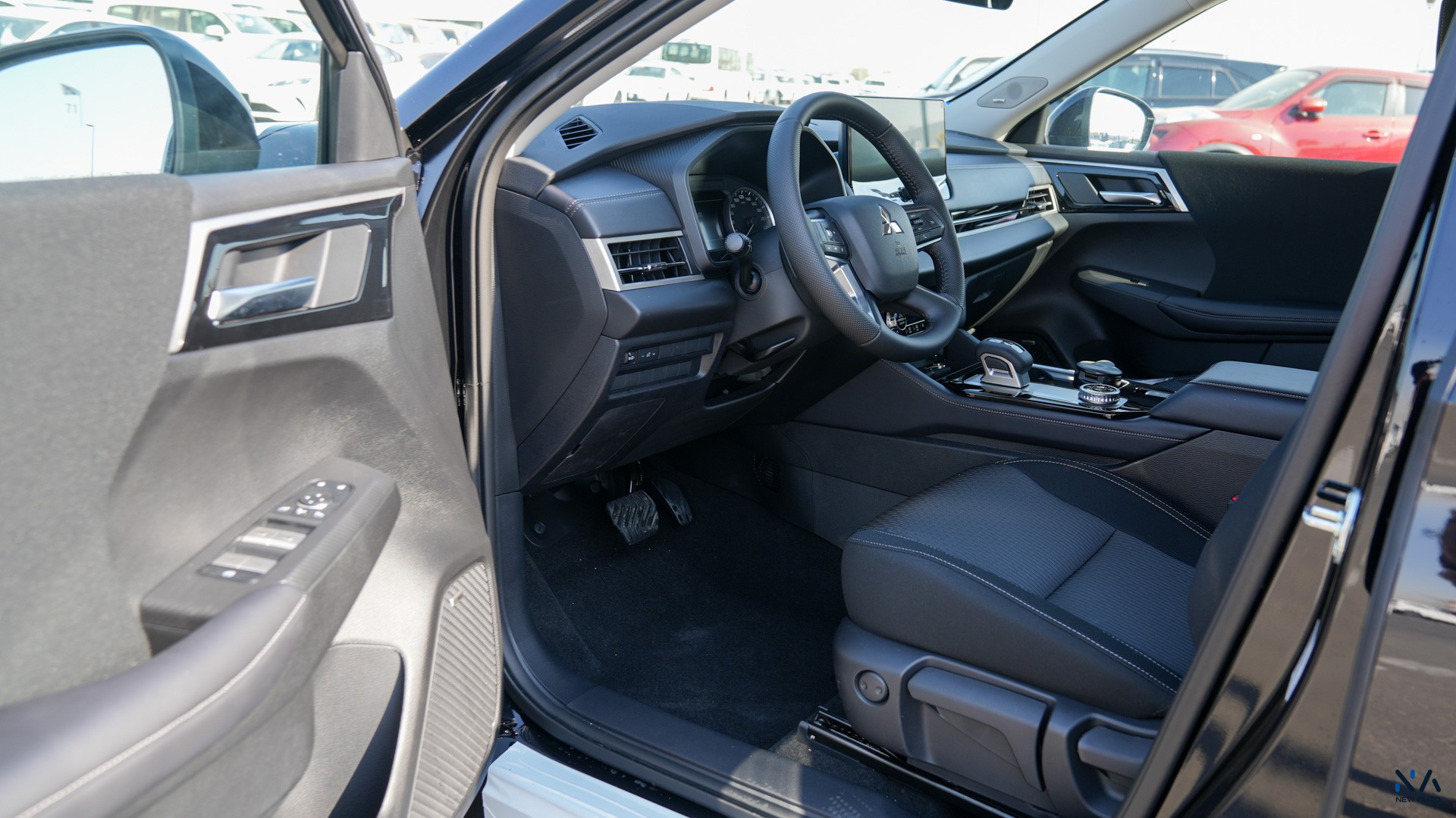 Mitsubishi Outlander High-Line (G12) Black – Black 2026