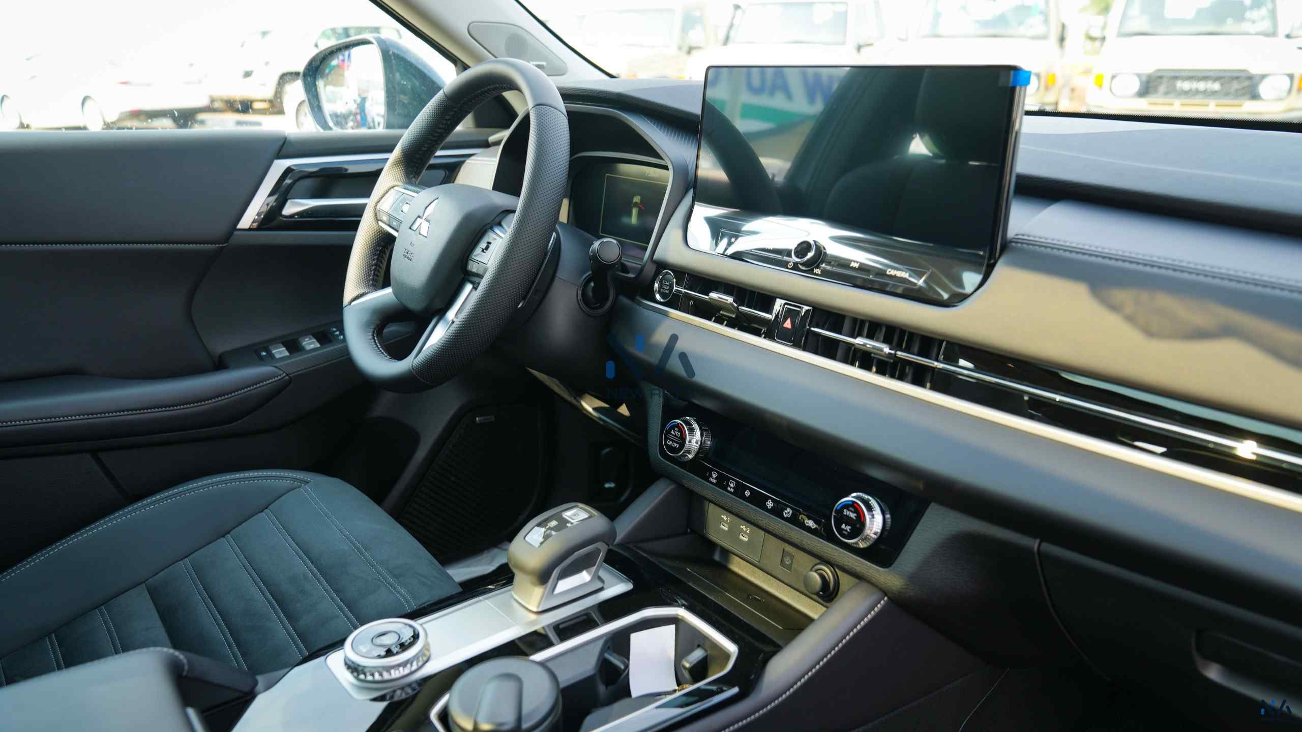 Mitsubishi Outlander High-Line (G06) Grey – Black 2026