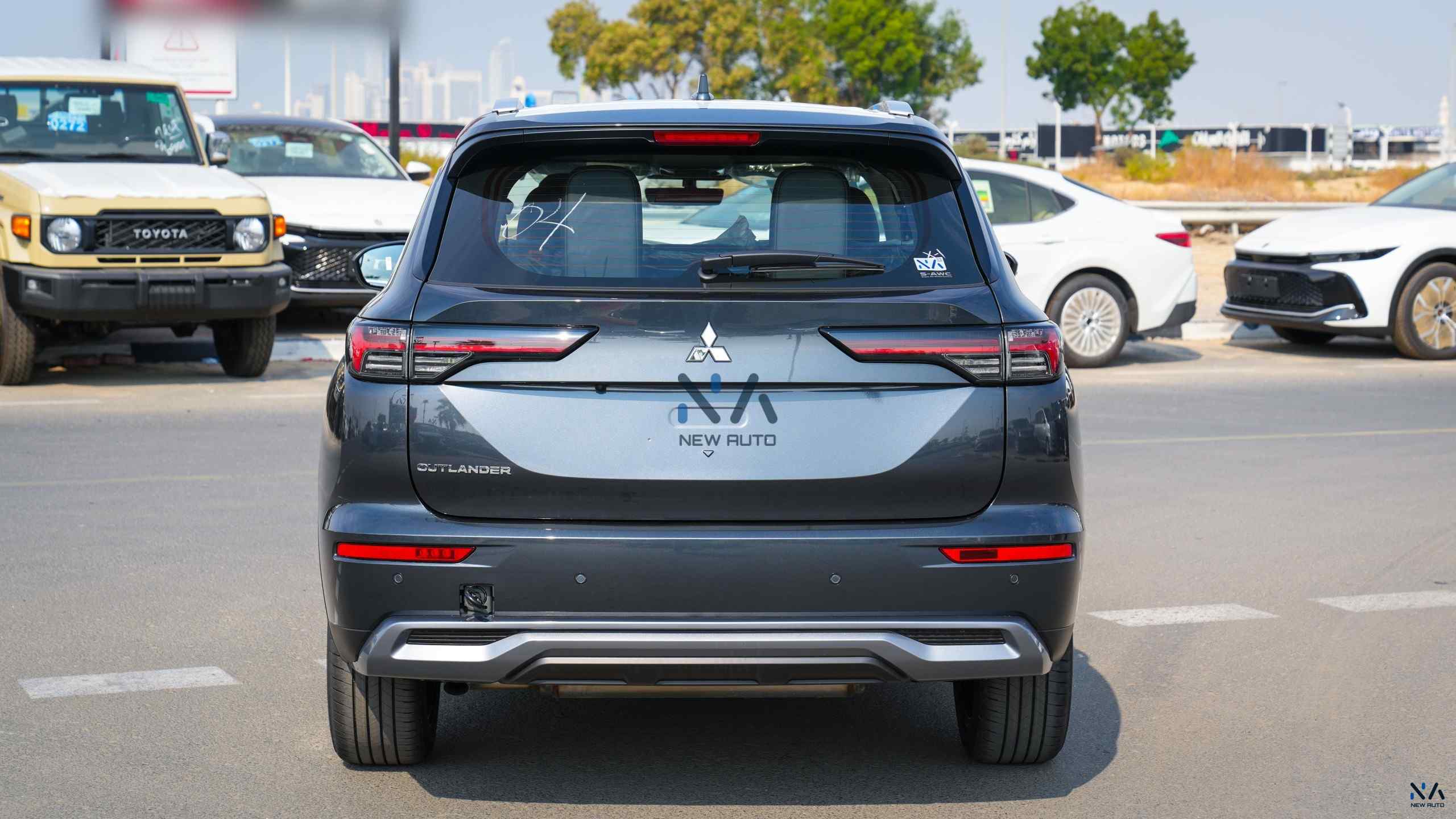 Mitsubishi Outlander High-Line (G06) Grey – Black 2026