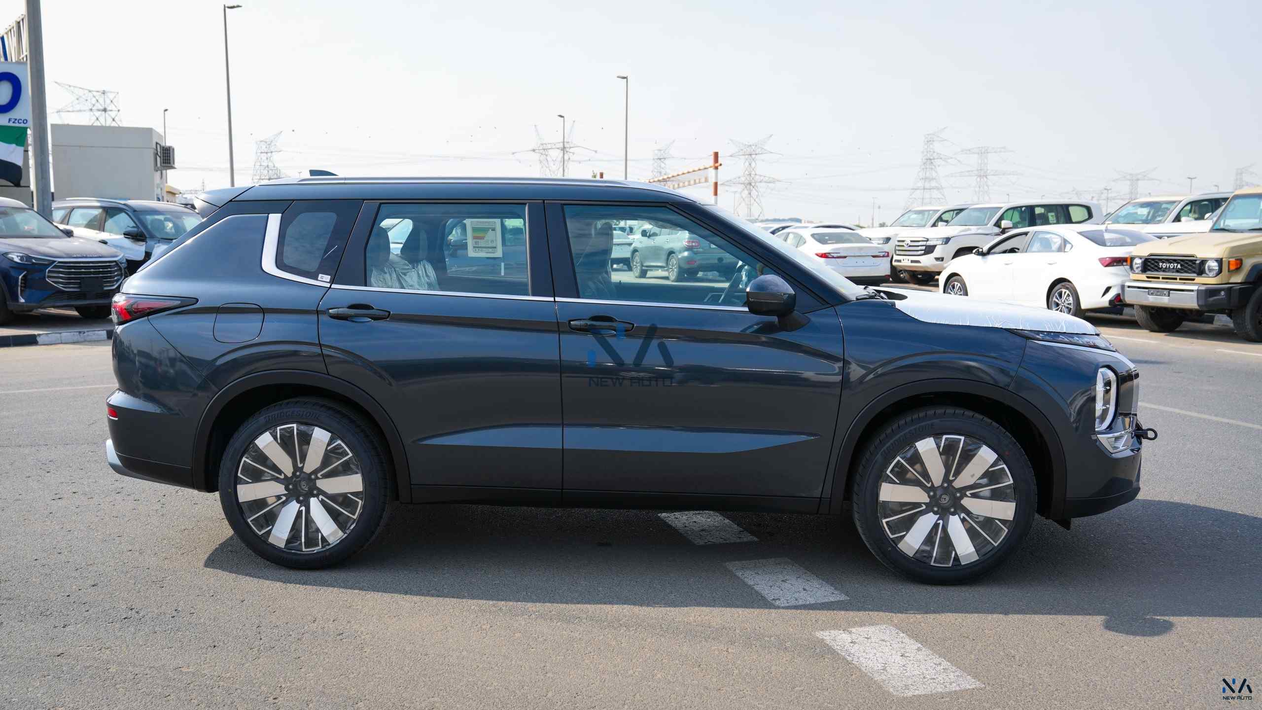 Mitsubishi Outlander High-Line (G06) Grey – Black 2026