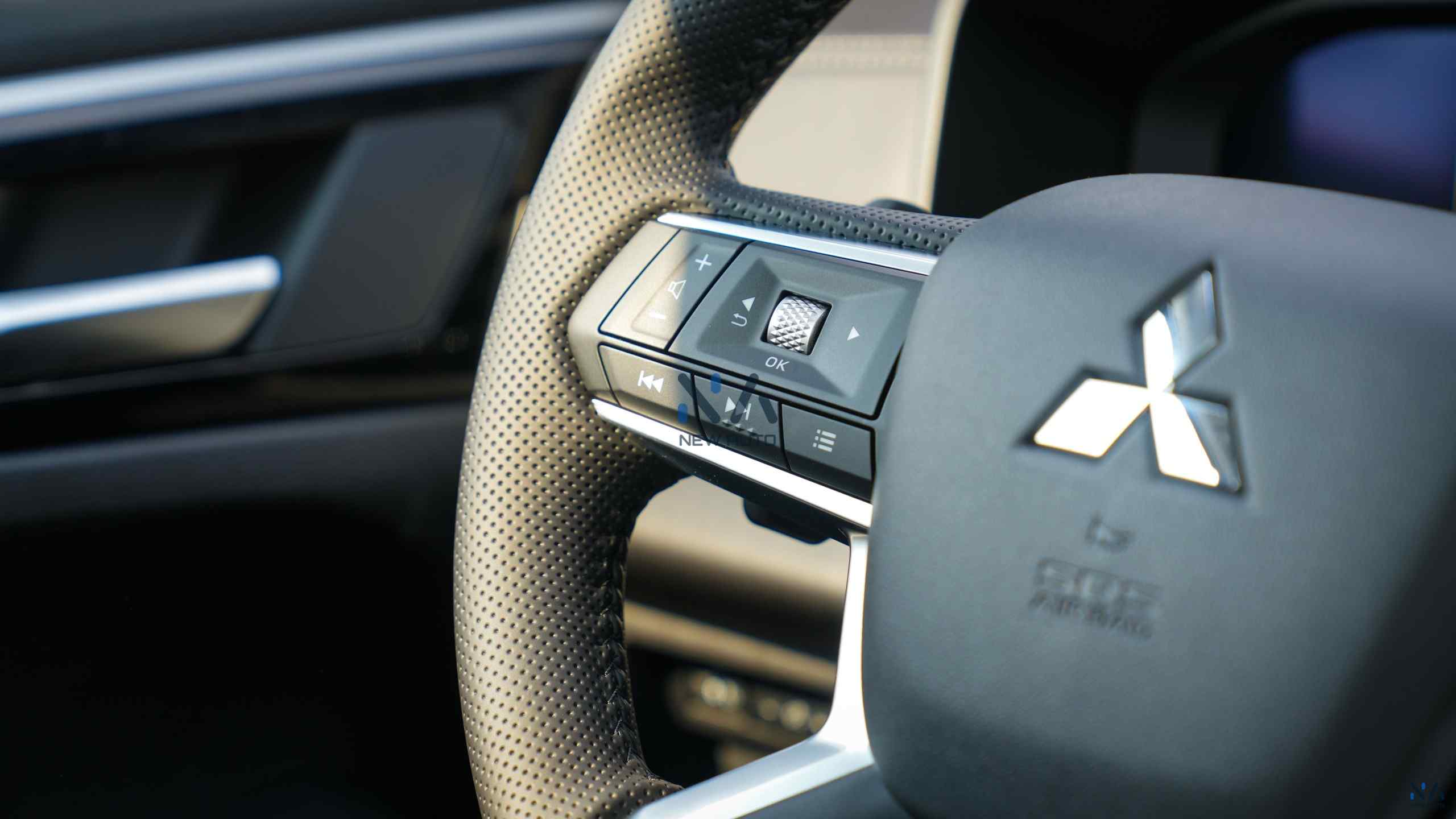 Mitsubishi Outlander High-Line (G06) Grey – Black 2026