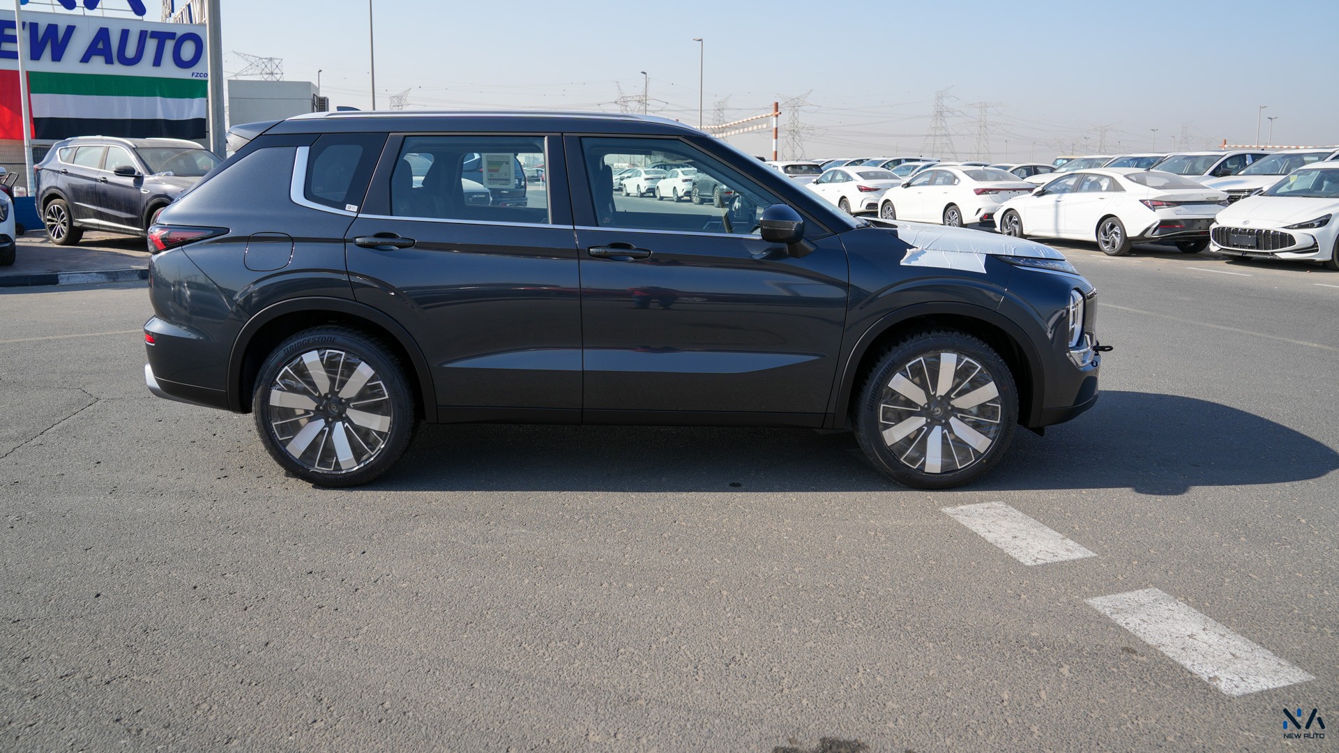 Mitsubishi Outlander High-Line (G12) Grey – Black 2026