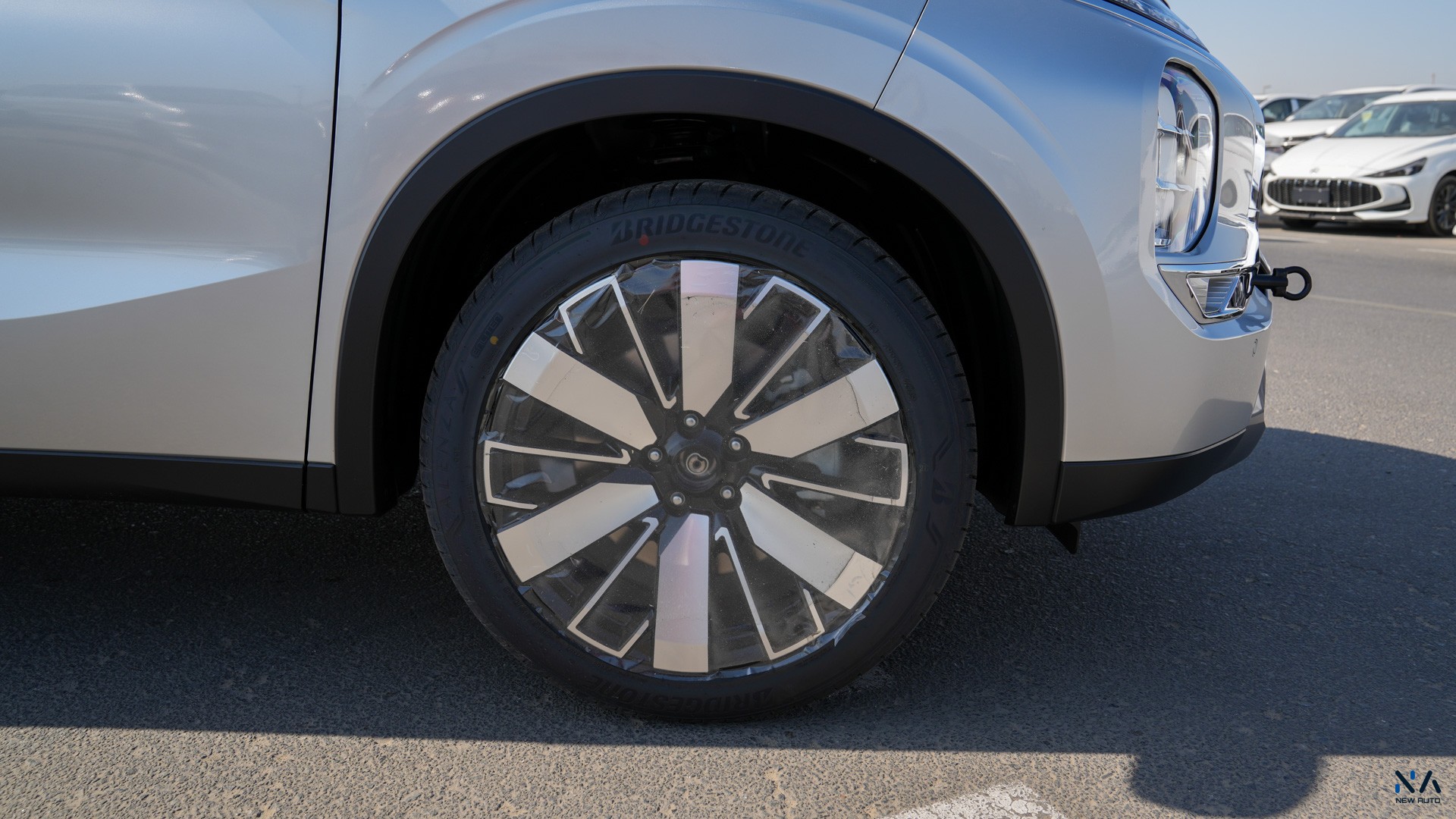 Mitsubishi Outlander High-Line (G12) Silver – Black 2026