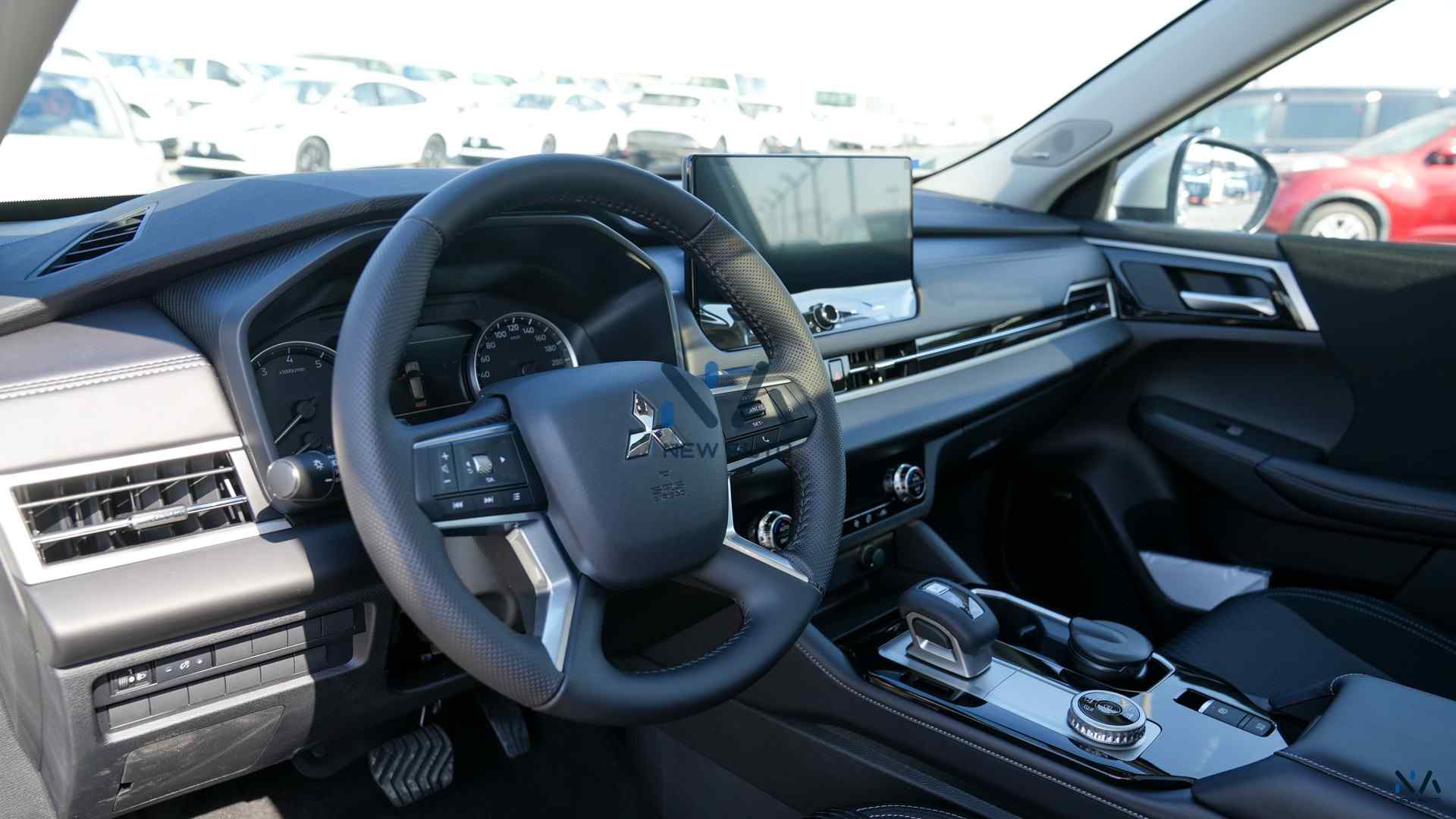 Mitsubishi Outlander High-Line (G05) Silver – Black 2026