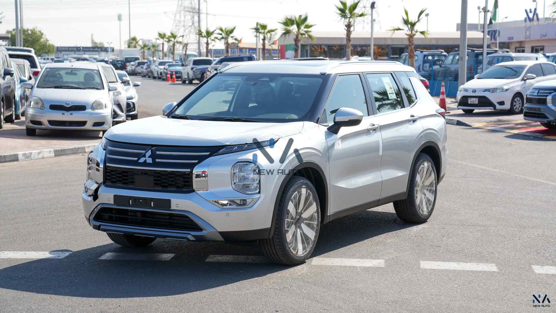 Mitsubishi Outlander High-Line (G05) Silver – Black 2026