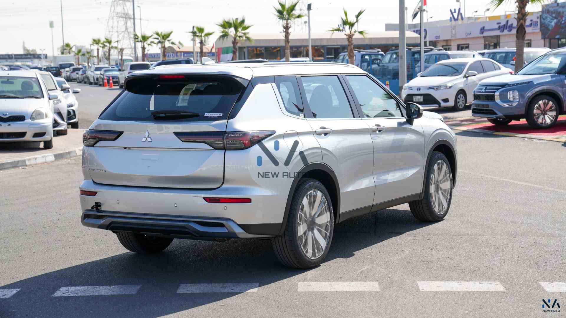 Mitsubishi Outlander High-Line (G05) Silver – Black 2026