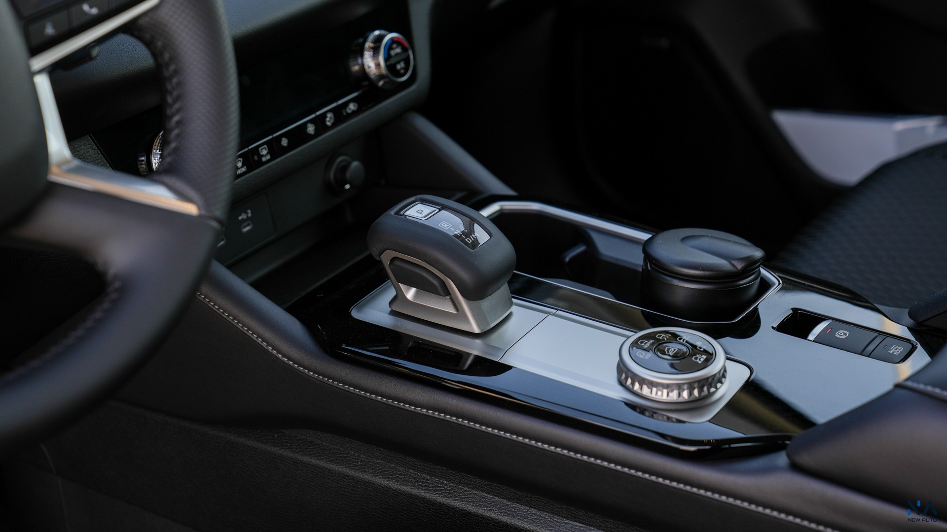 Mitsubishi Outlander High-Line (G12) Silver – Black 2026