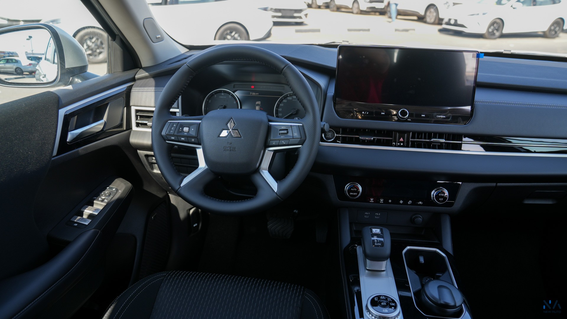 Mitsubishi Outlander High-Line (G12) Silver – Black 2026