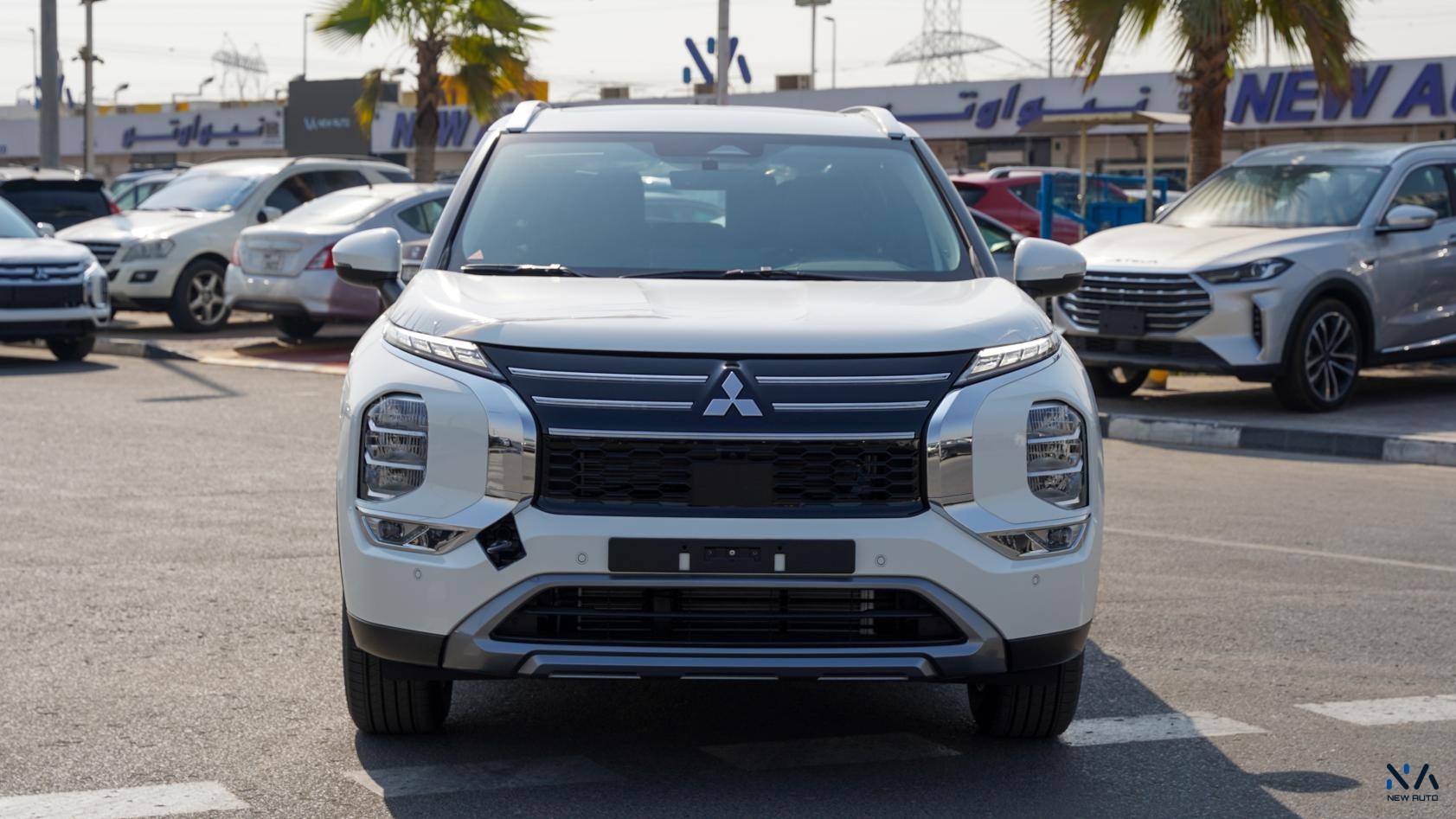 Mitsubishi Outlander High-Line (G03) Solid White – Black 2026