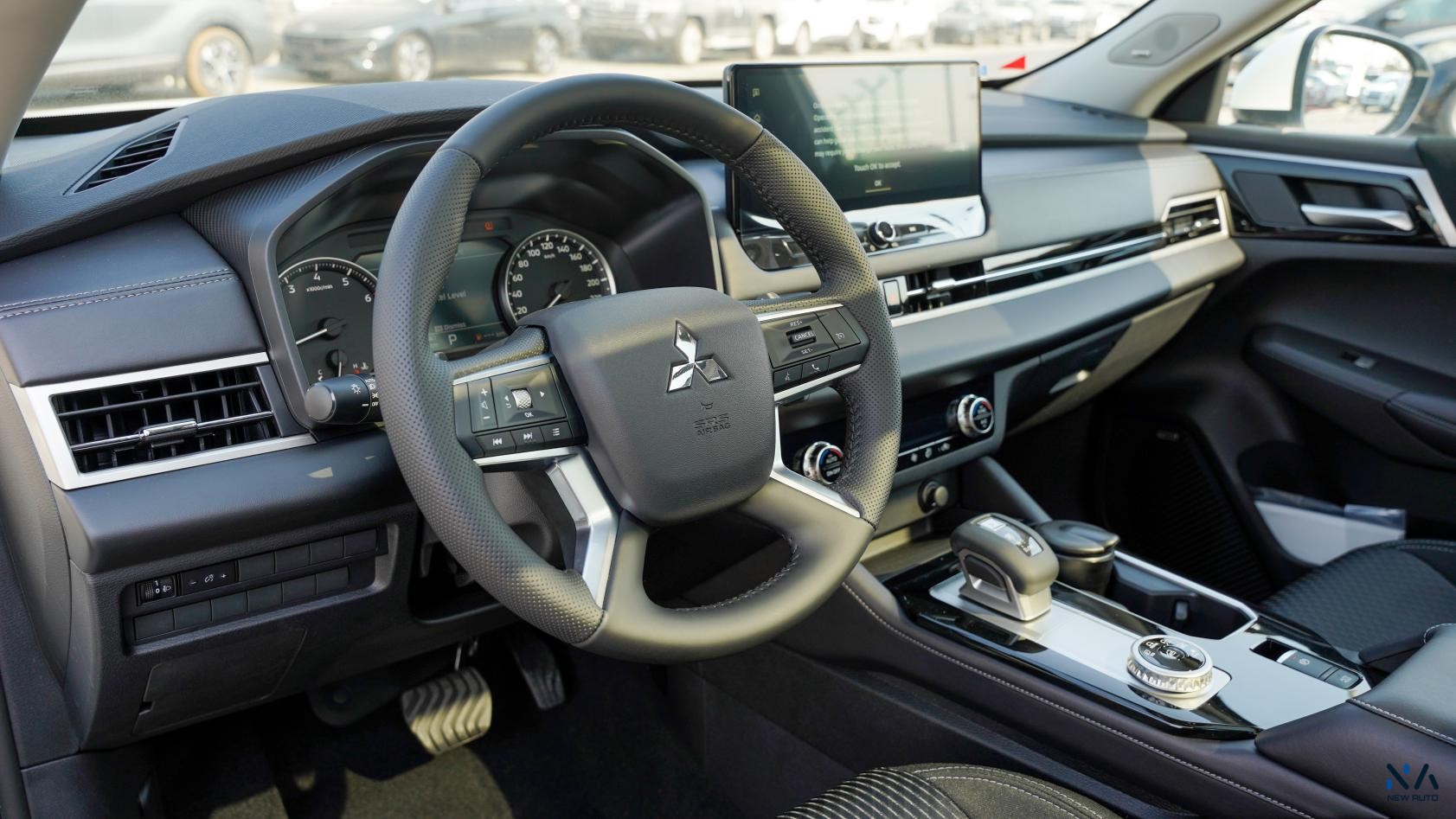 Mitsubishi Outlander High-Line (G03) Solid White – Black 2026