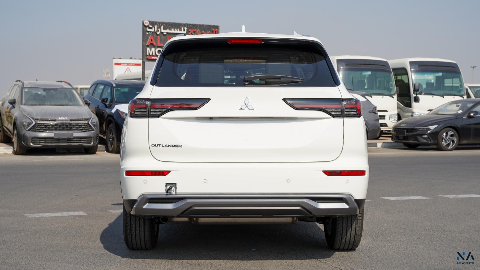 Mitsubishi Outlander High-Line (G03) Solid White – Black 2026