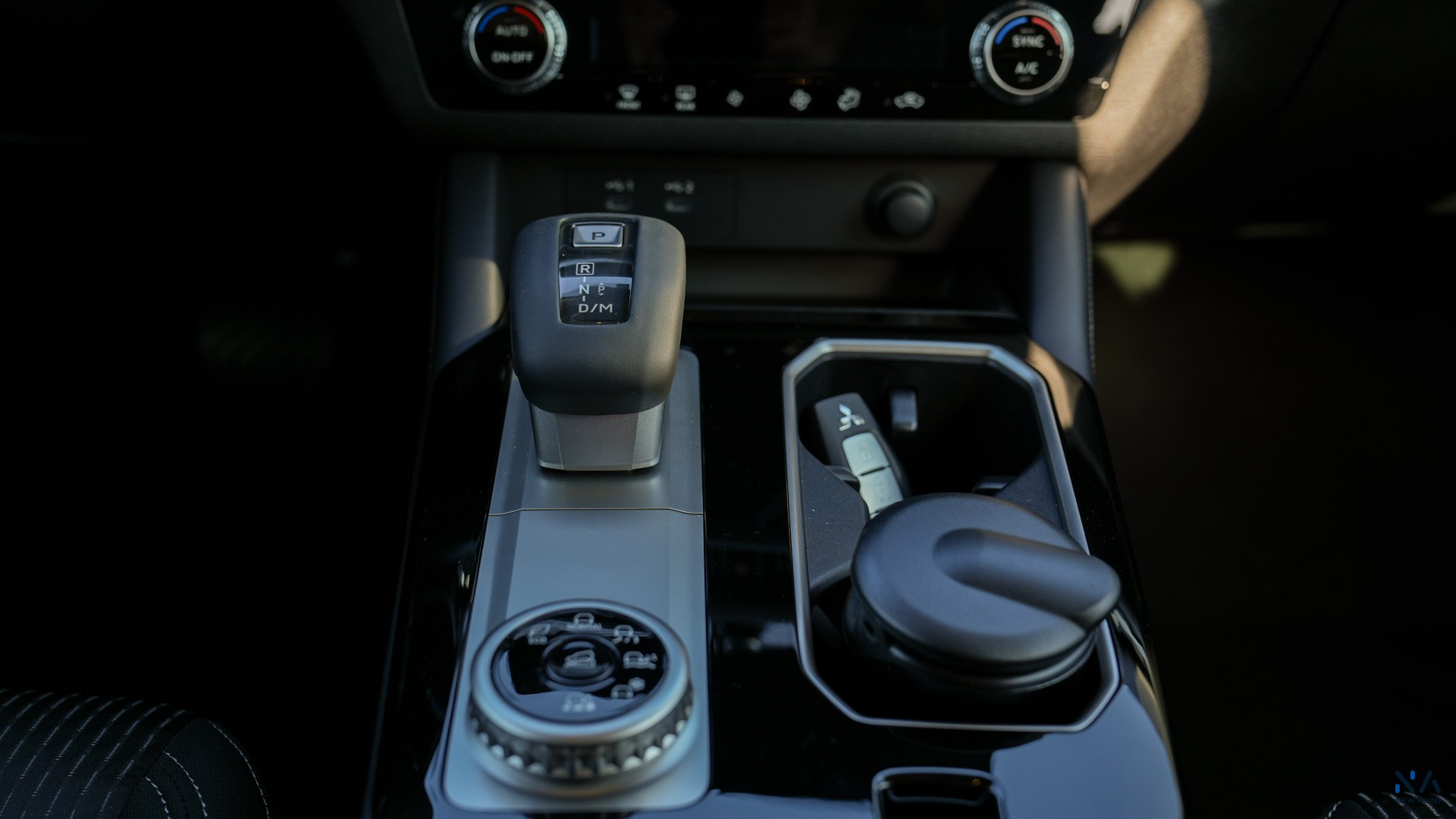 Mitsubishi Outlander High-Line (G12) Diamond Black – Black 2026