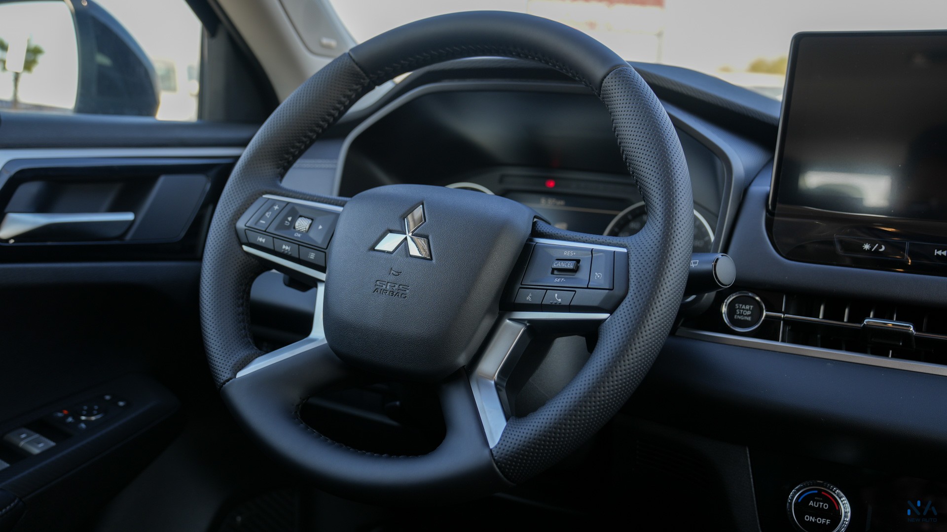 Mitsubishi Outlander High-Line (G12) Diamond Black – Black 2026