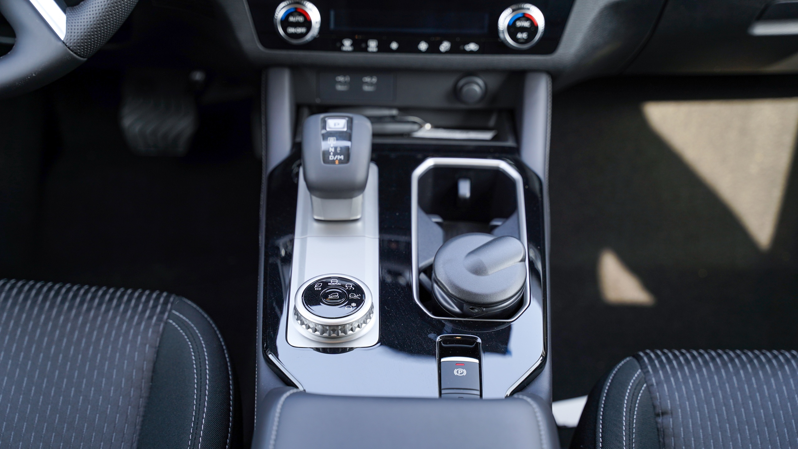 Mitsubishi Outlander High-Line (G10) Black 2026