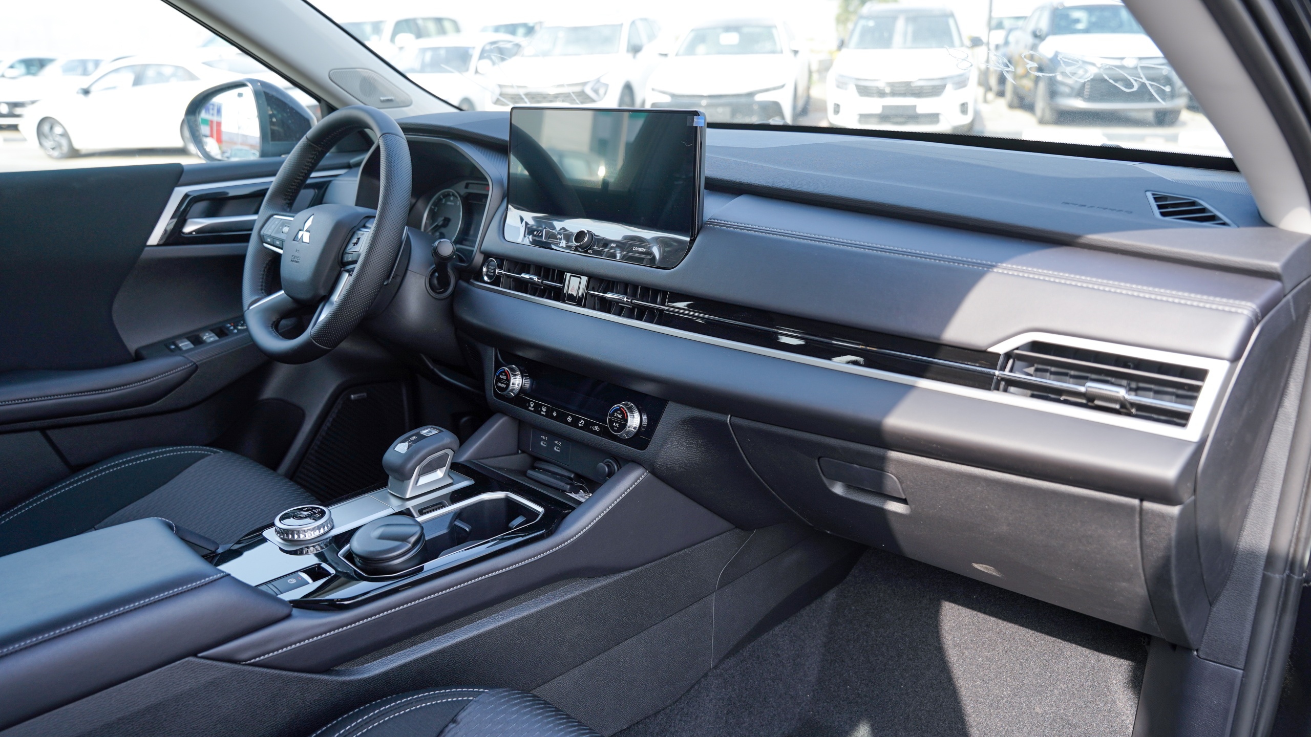 Mitsubishi Outlander High-Line (G10) Black 2026