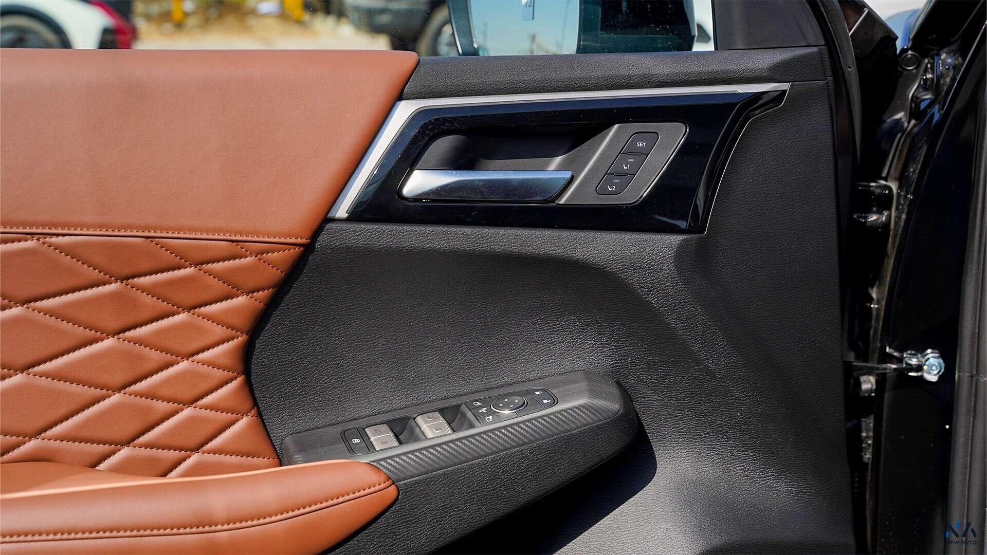 Mitsubishi Outlander High-Line (G08) Premium Black – Brown 2026