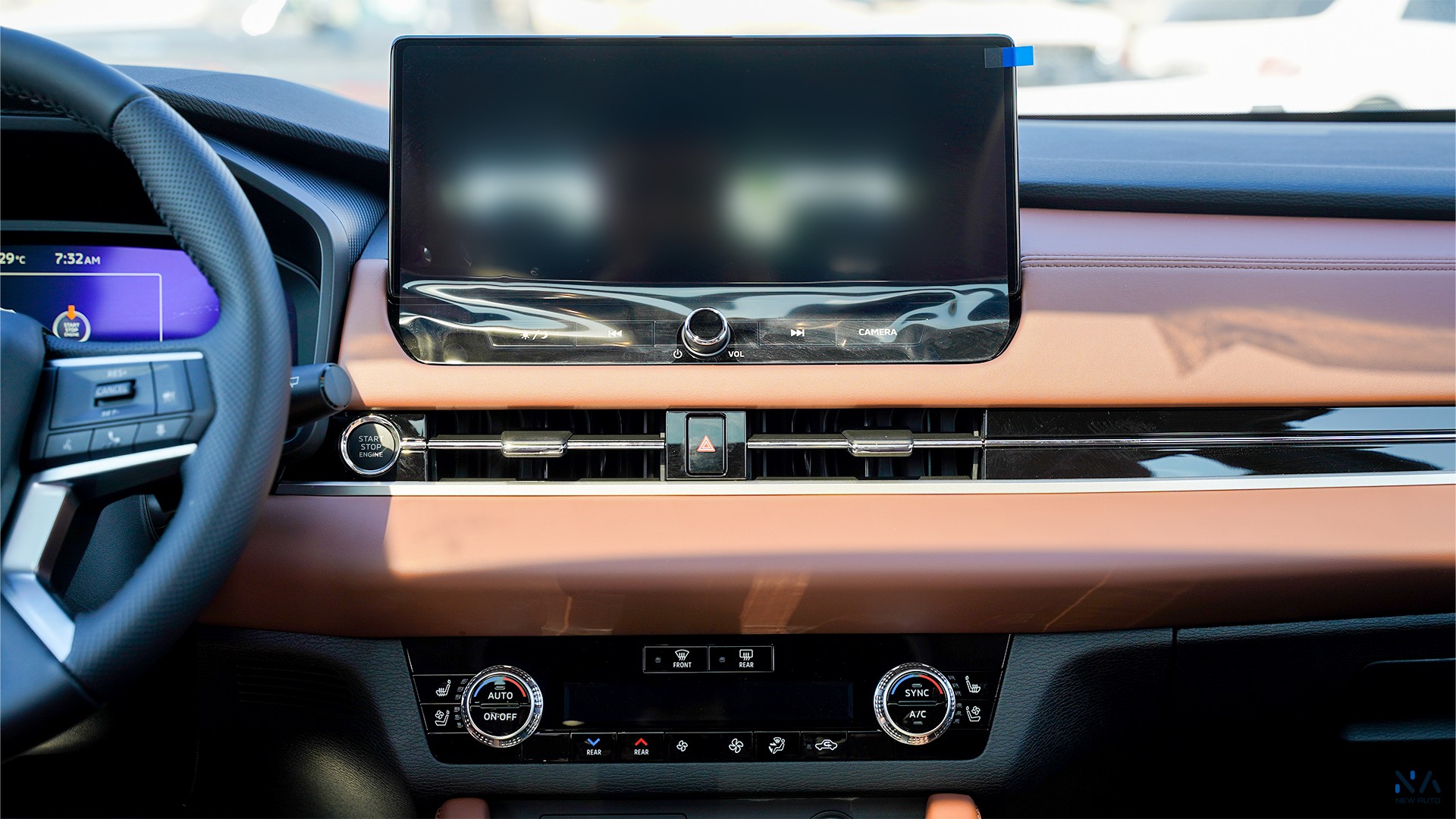 Mitsubishi Outlander High-Line (G08) Premium Black – Brown 2026