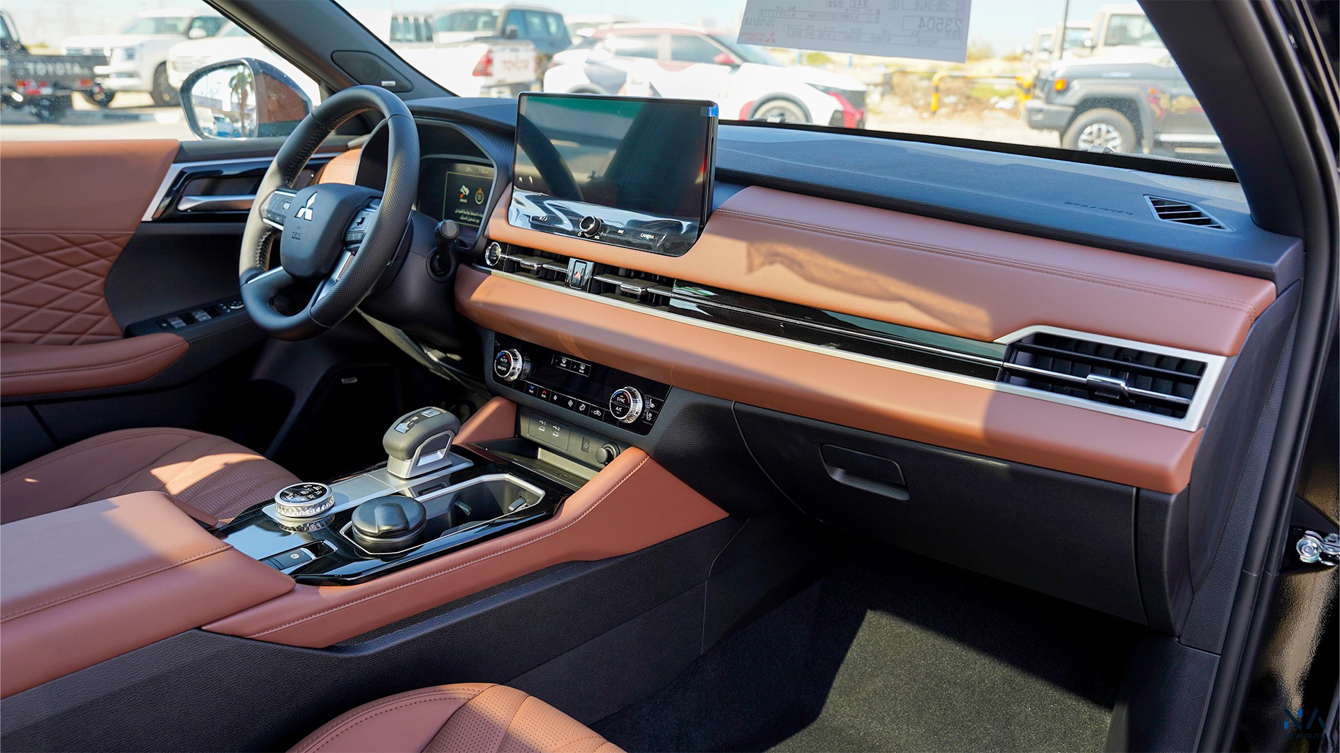 Mitsubishi Outlander High-Line (G08) Premium Black – Brown 2026