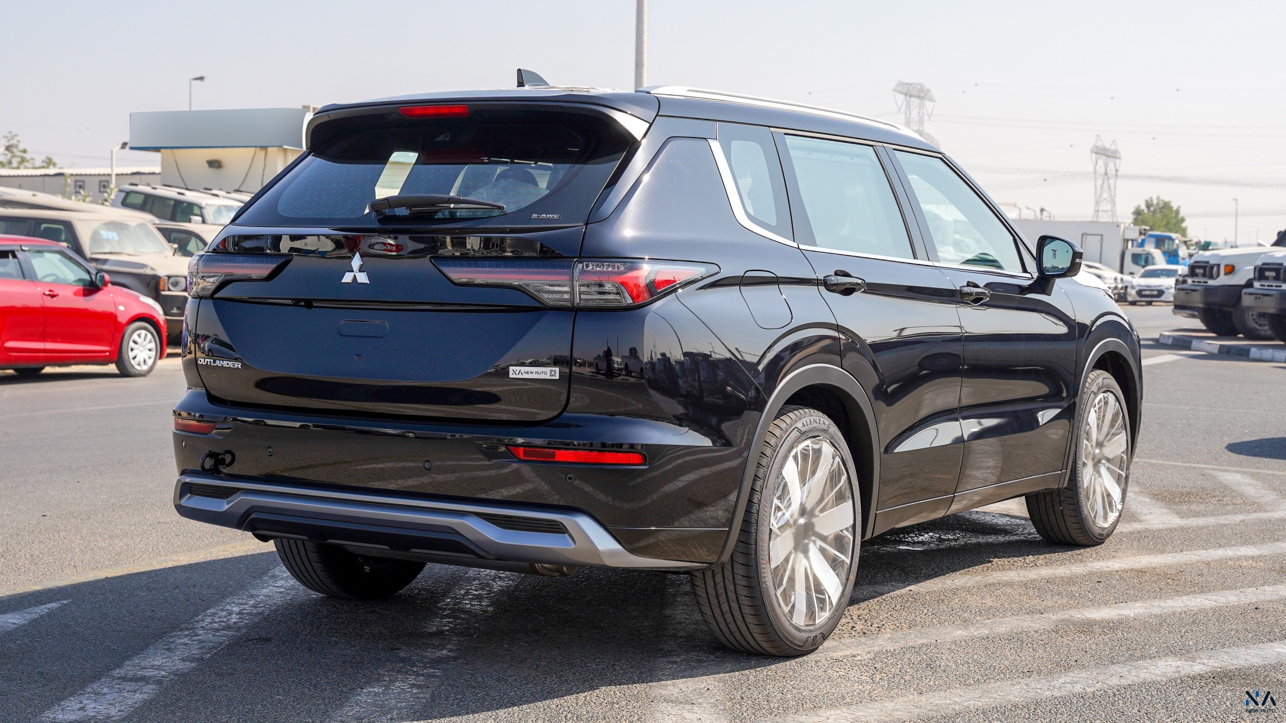 Mitsubishi Outlander High-Line (G09) Black – Brown 2026