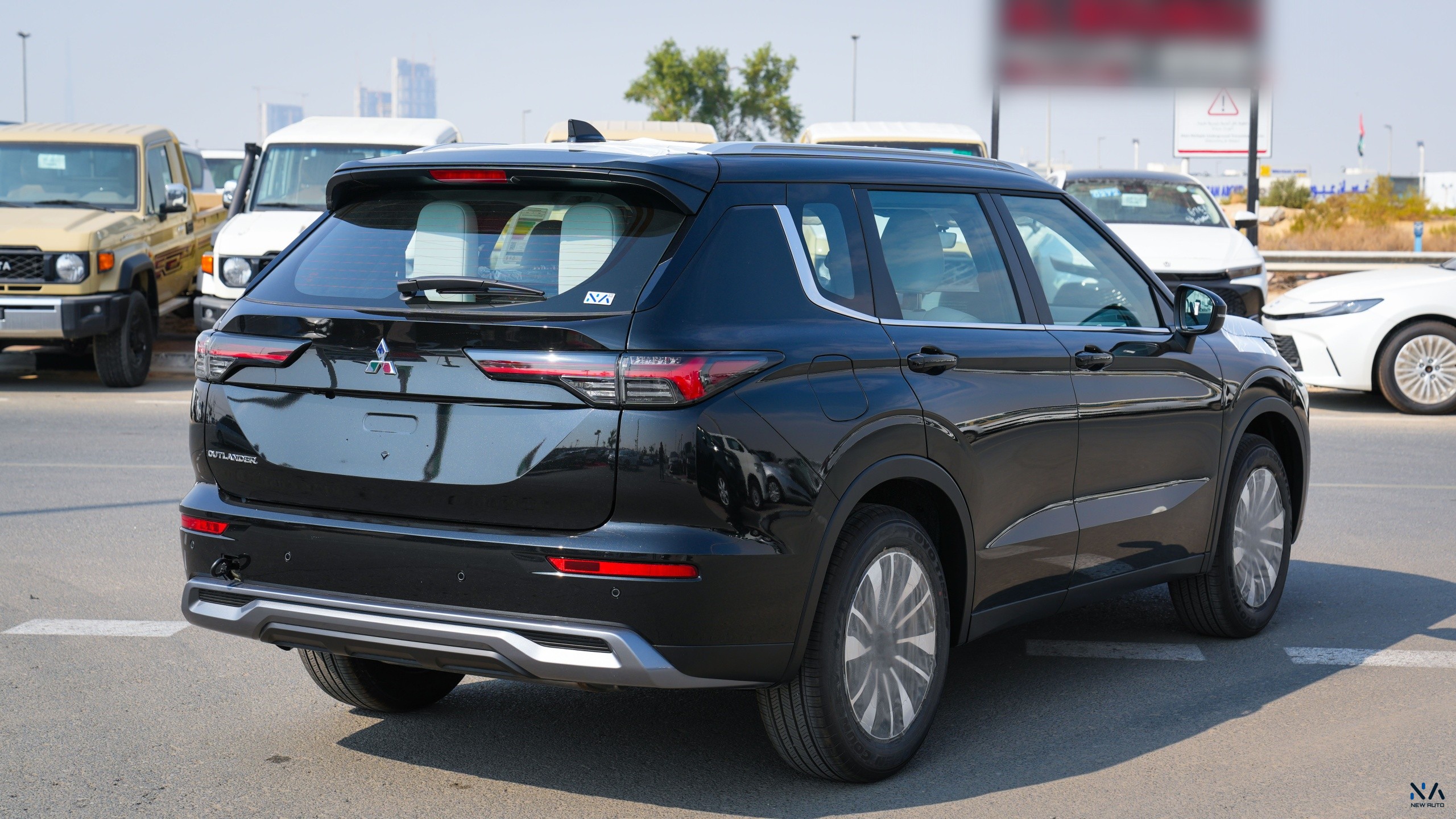 Mitsubishi Outlander High-Line (G03 Plus) Diamond Black- Grey 2026