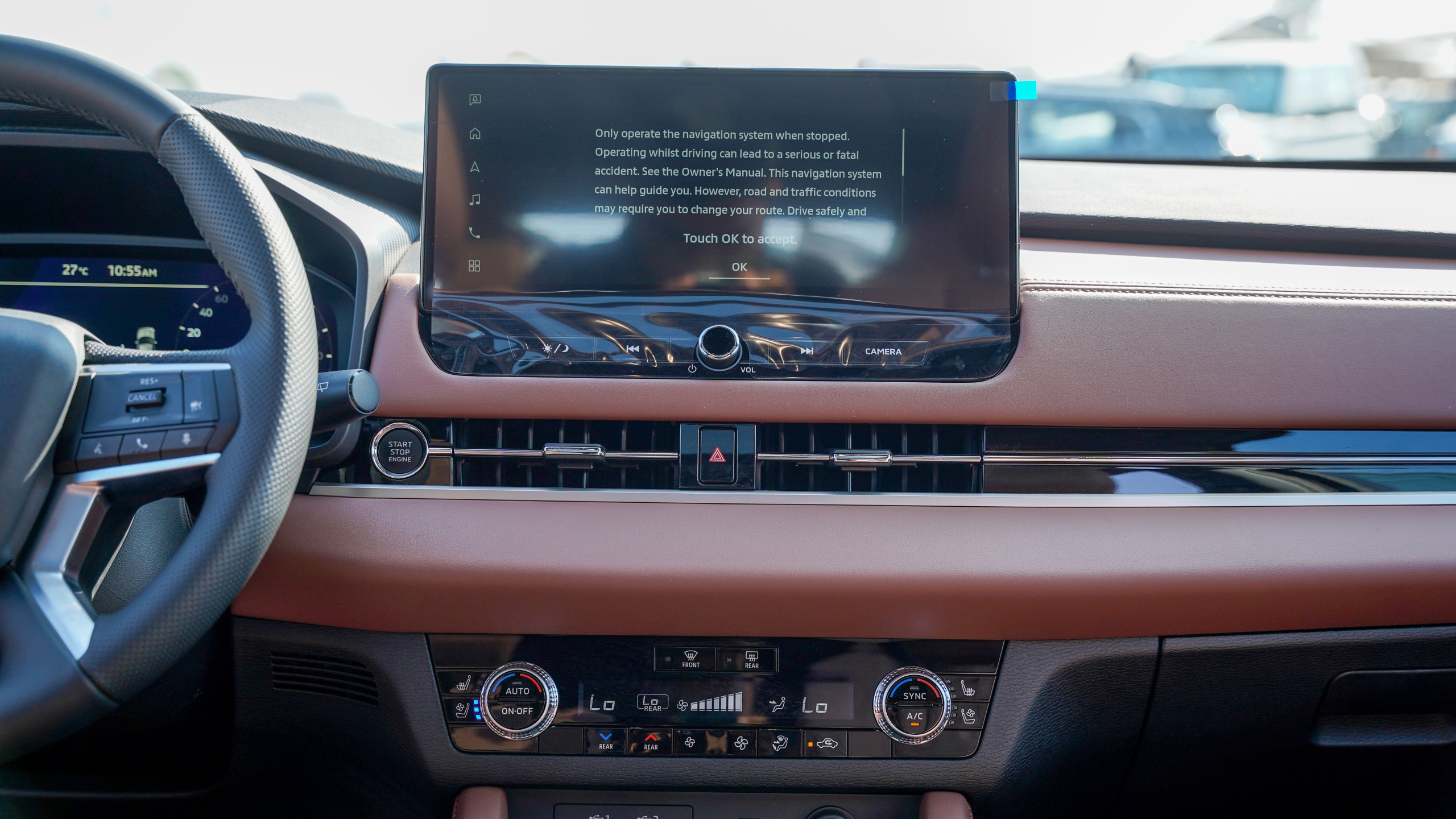 Mitsubishi Outlander High-Line (G09) Black – Brown 2026