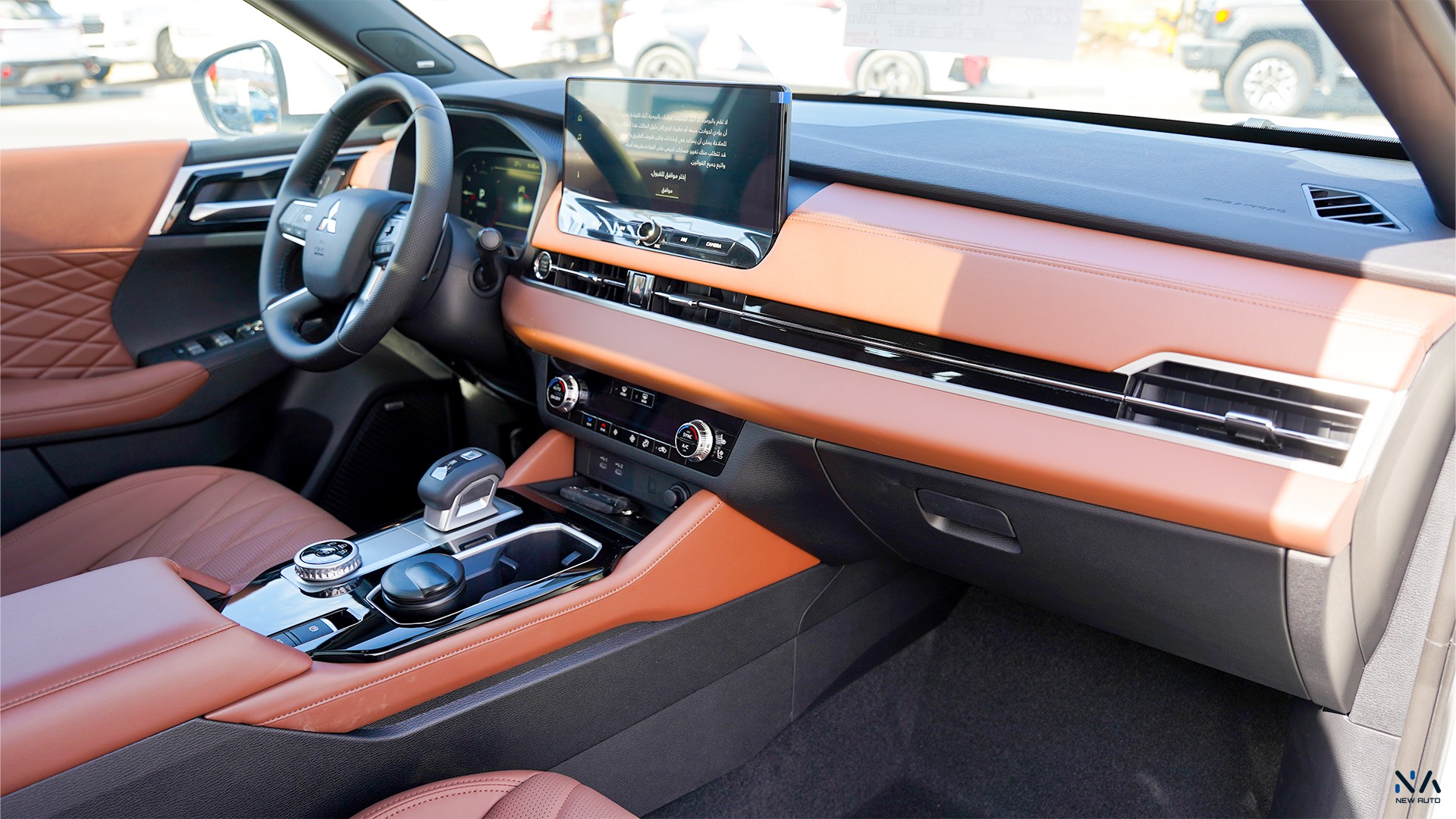 Mitsubishi Outlander High-Line (G08) Premium White – Brown 2026