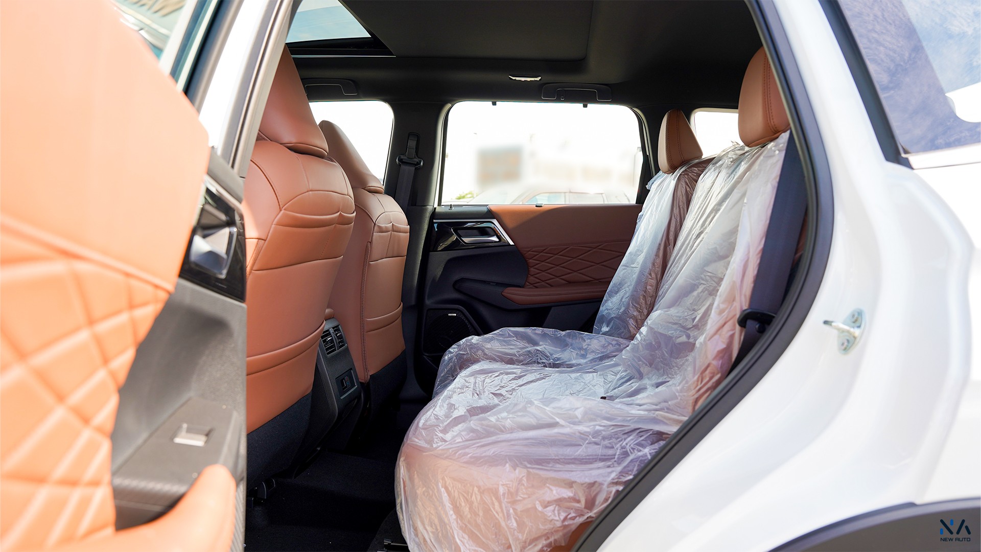 Mitsubishi Outlander High-Line (G08) Premium White – Brown 2026