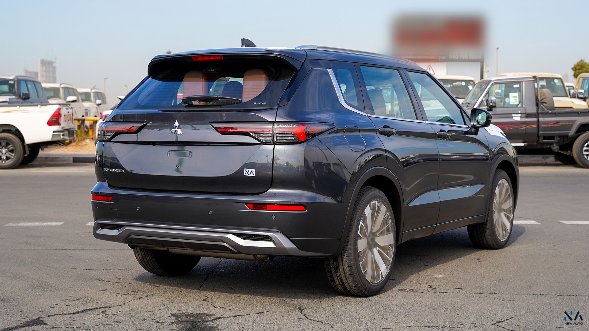 Mitsubishi Outlander High-Line (G09) Premium Grey – Brown 2026