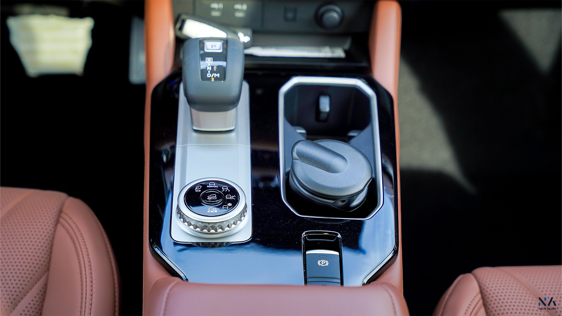 Mitsubishi Outlander High-Line (G09) Premium Silver – Brown 2026