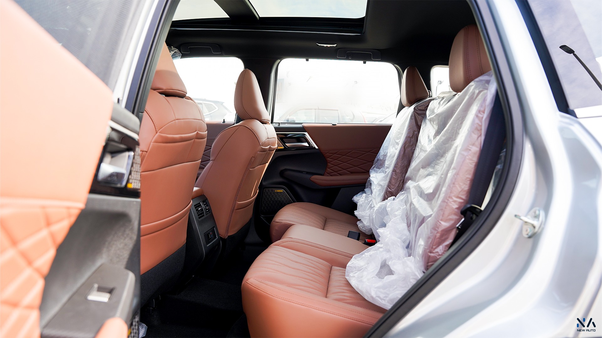 Mitsubishi Outlander High-Line (G09) Premium Silver – Brown 2026