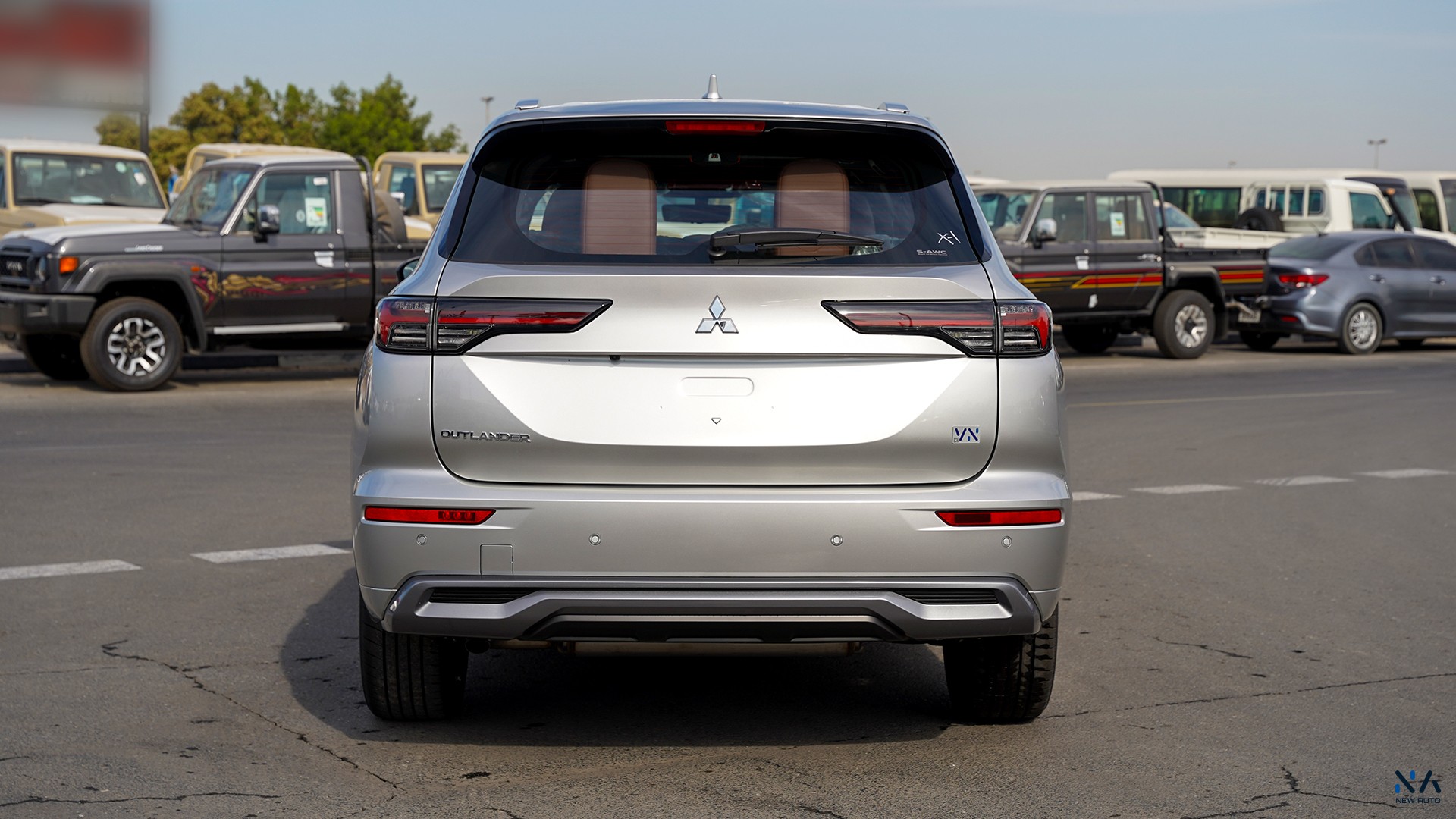 Mitsubishi Outlander High-Line (G09) Premium Silver – Brown 2026