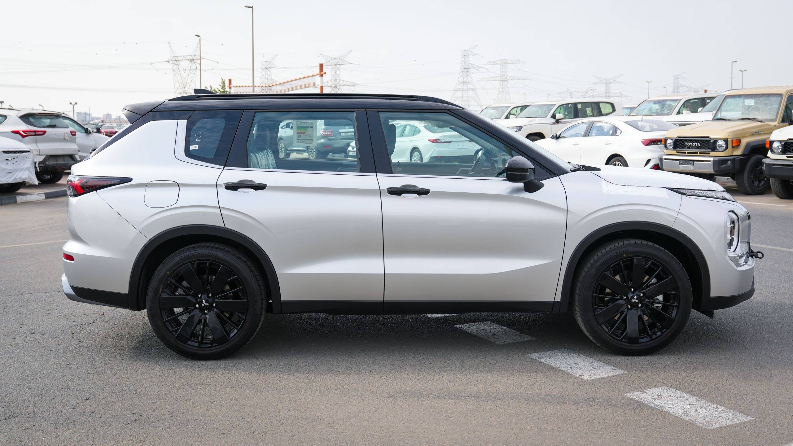 Mitsubishi Outlander High-Line (G06 Prime) Silver – Black 2026