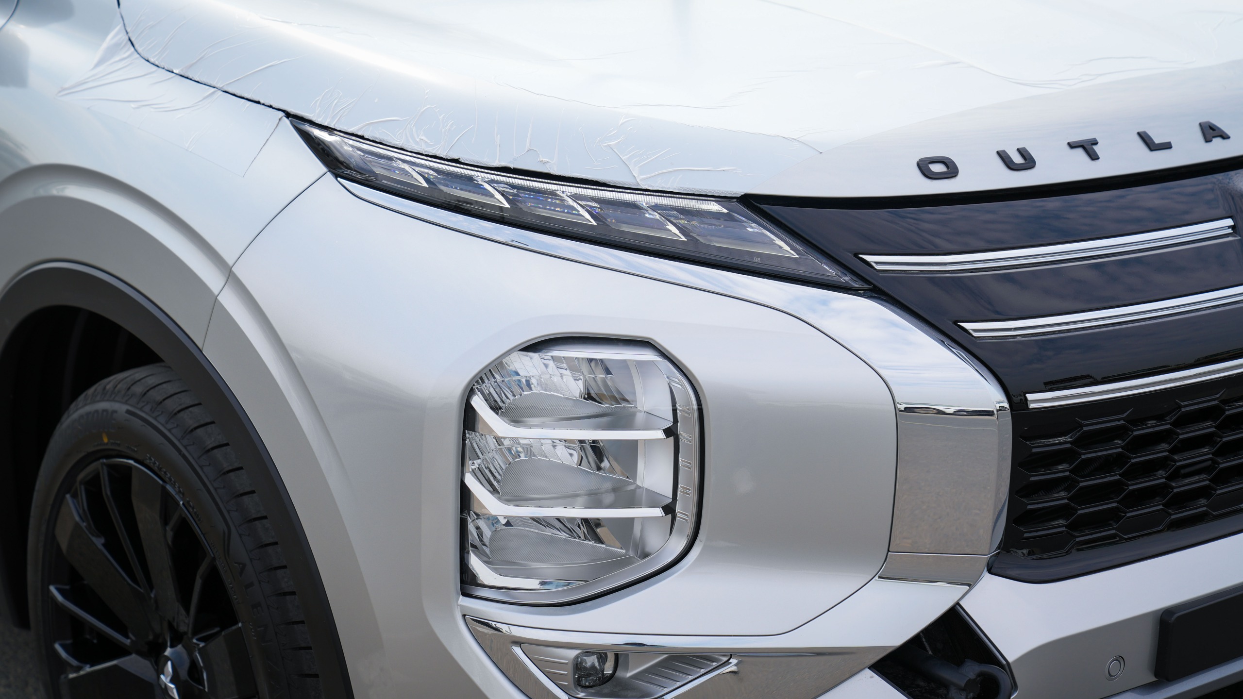 Mitsubishi Outlander High-Line (G06 Prime) Silver – Black 2026