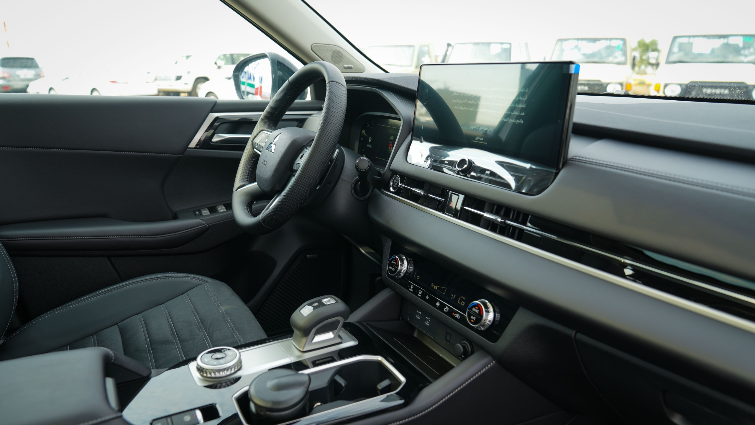 Mitsubishi Outlander High-Line (G06 Prime) Silver – Black 2026