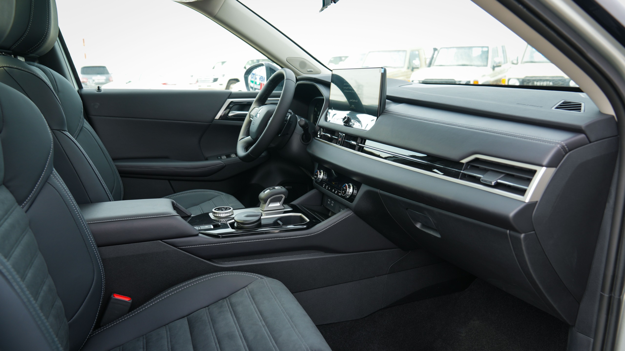 Mitsubishi Outlander High-Line (G06 Prime) Silver – Black 2026