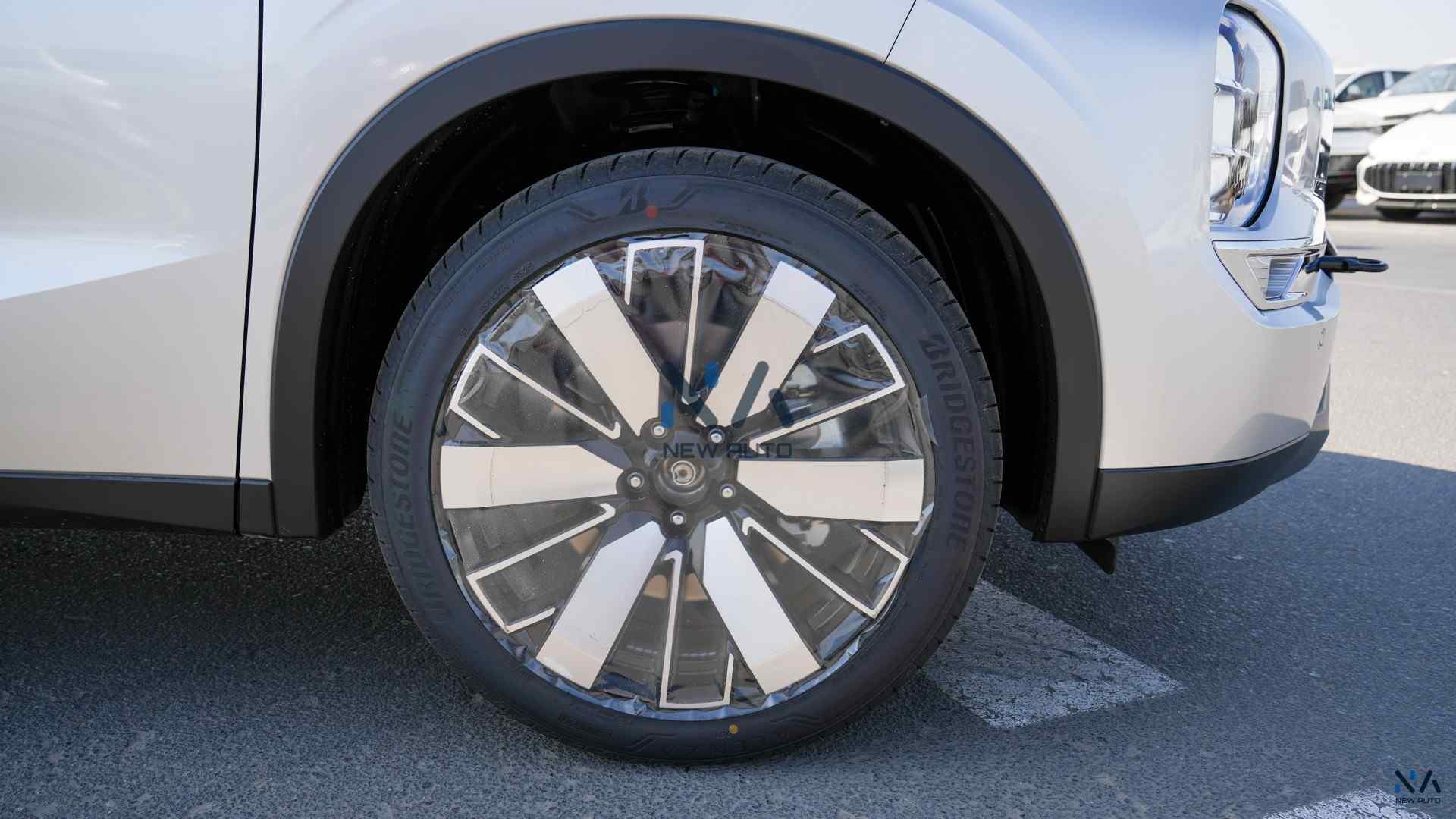 Mitsubishi Outlander High-Line (G05) Silver – Black 2026