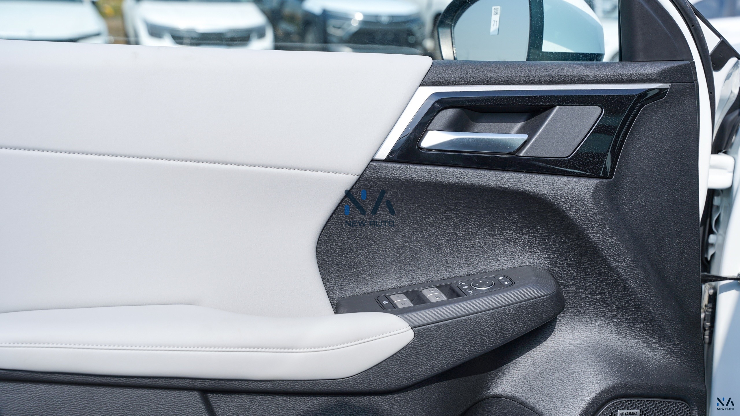 Mitsubishi Outlander High-Line (G03 Plus) Solid White – Grey 2026