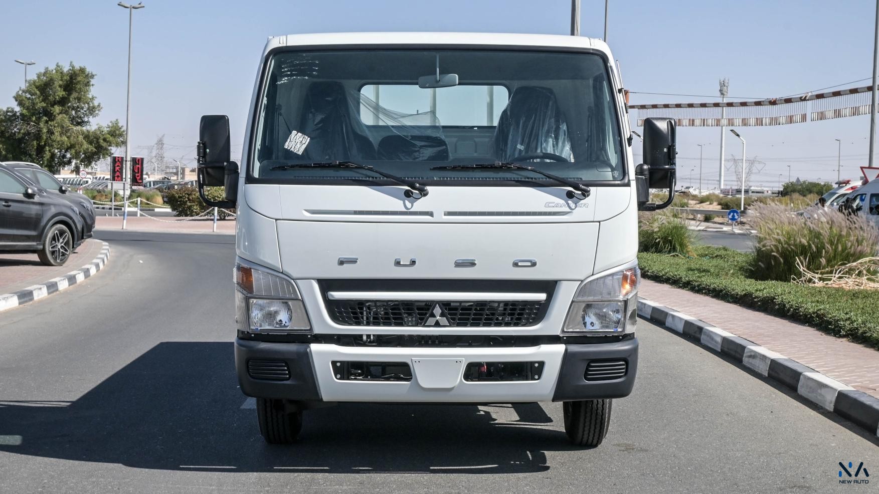 Mitsubishi Fuso Canter (Z93) – White – Black 2026
