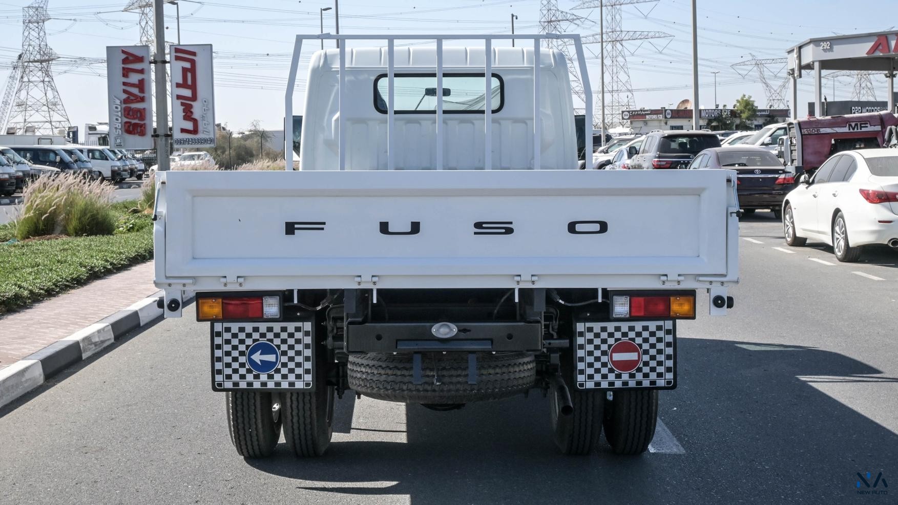 Mitsubishi Fuso Canter (Z93) – White – Black 2026