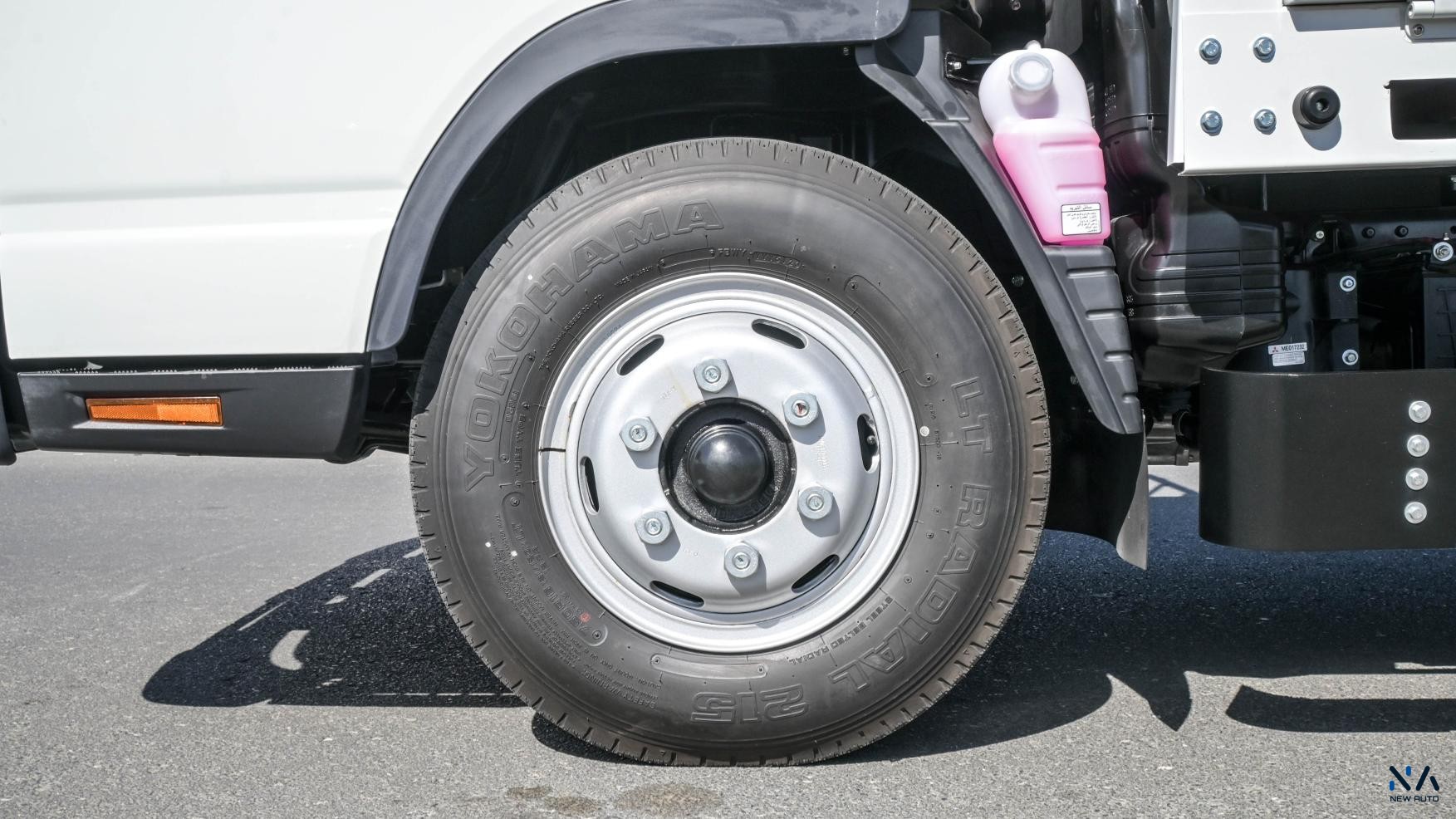 Mitsubishi Fuso Canter (Z93) – White – Black 2026