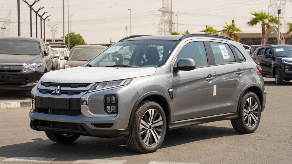 Mitsubishi Asx Basic 2026 Grey Black Exterior Side Angle 1024x576