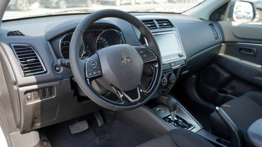 Mitsubishi Asx Basic 2026 White Black Dashboard Interior 1024x576