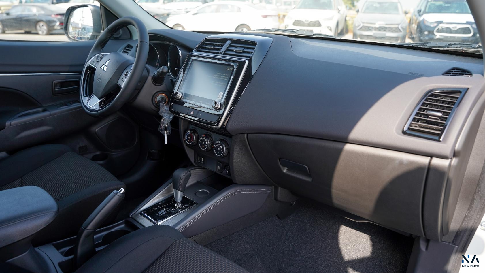 Mitsubishi ASX (H48) Basic White – Black 2026