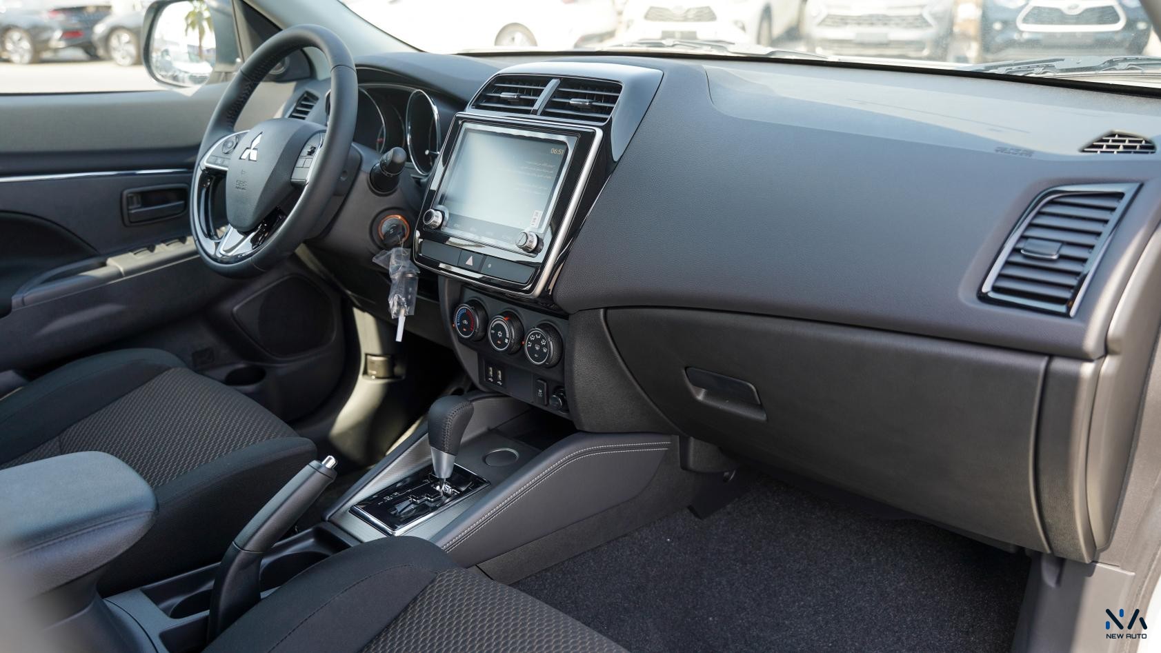 Mitsubishi ASX (H43) Basic White – Black 2026