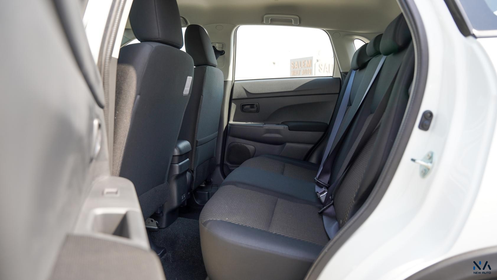 Mitsubishi ASX (H43) Basic White – Black 2026