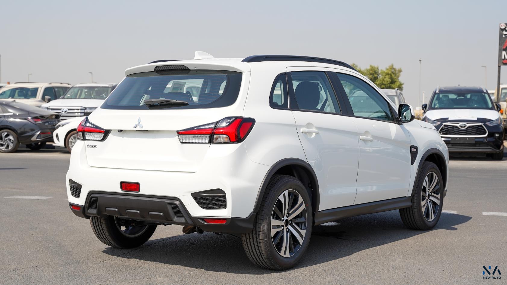 Mitsubishi ASX (H43) Basic White – Black 2026