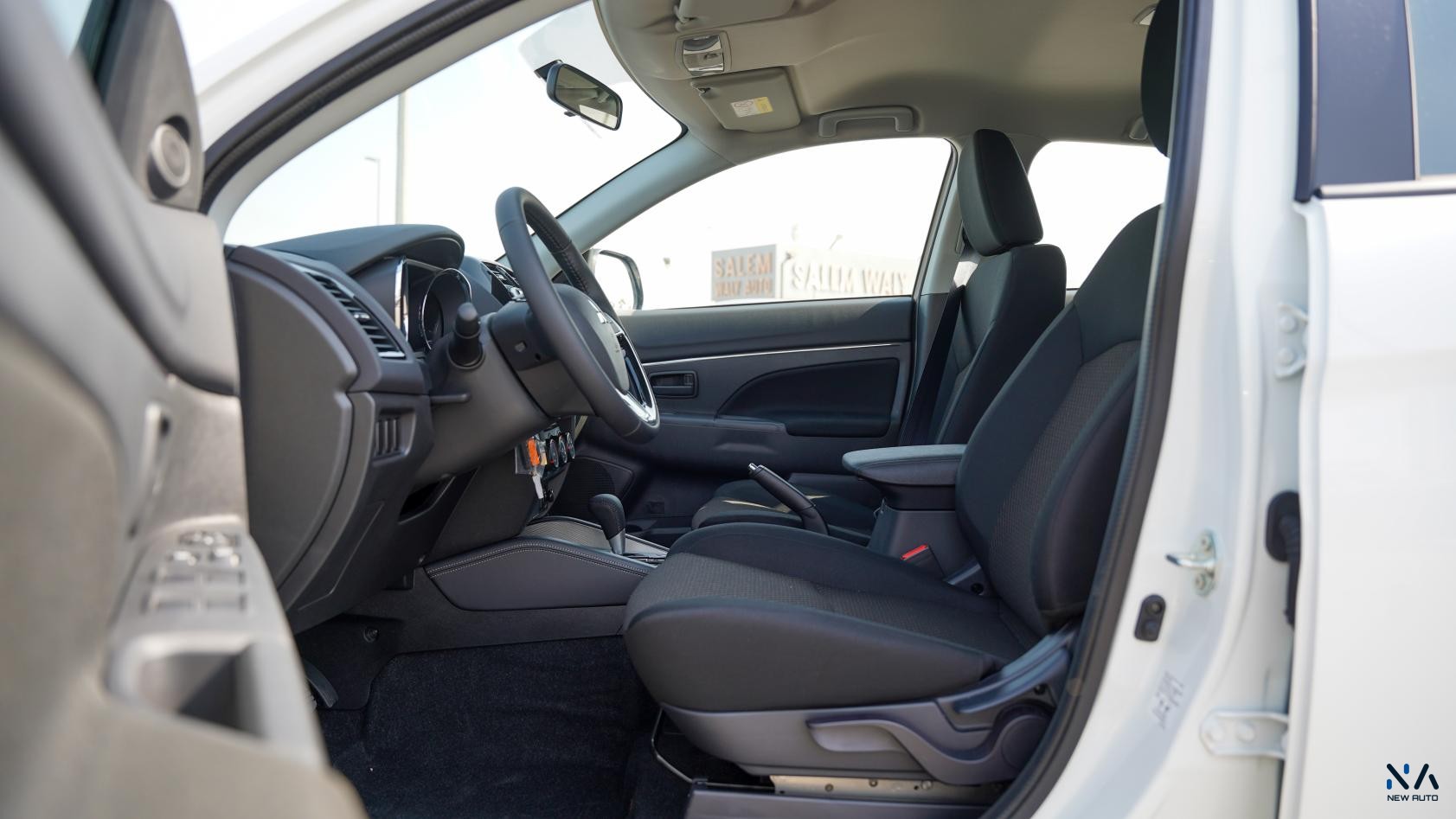 Mitsubishi ASX (H48) Basic White – Black 2026